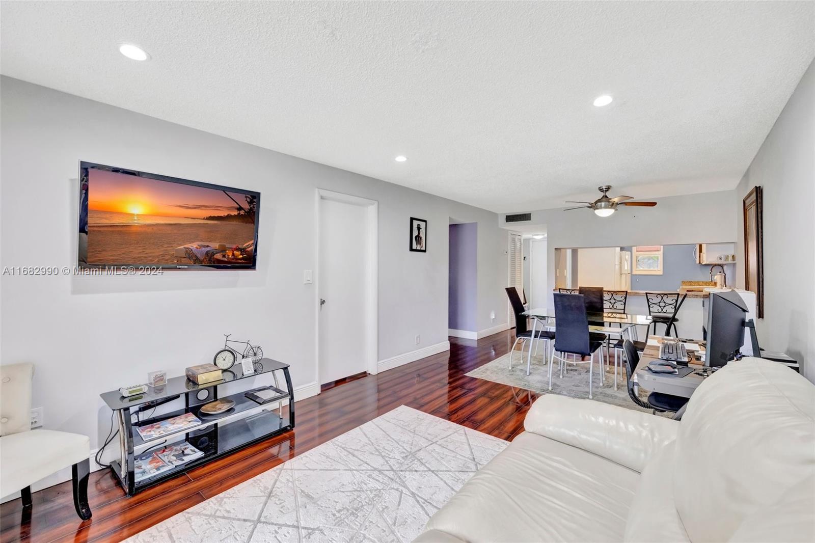 COUNTRYSIDE CONDO - Residential