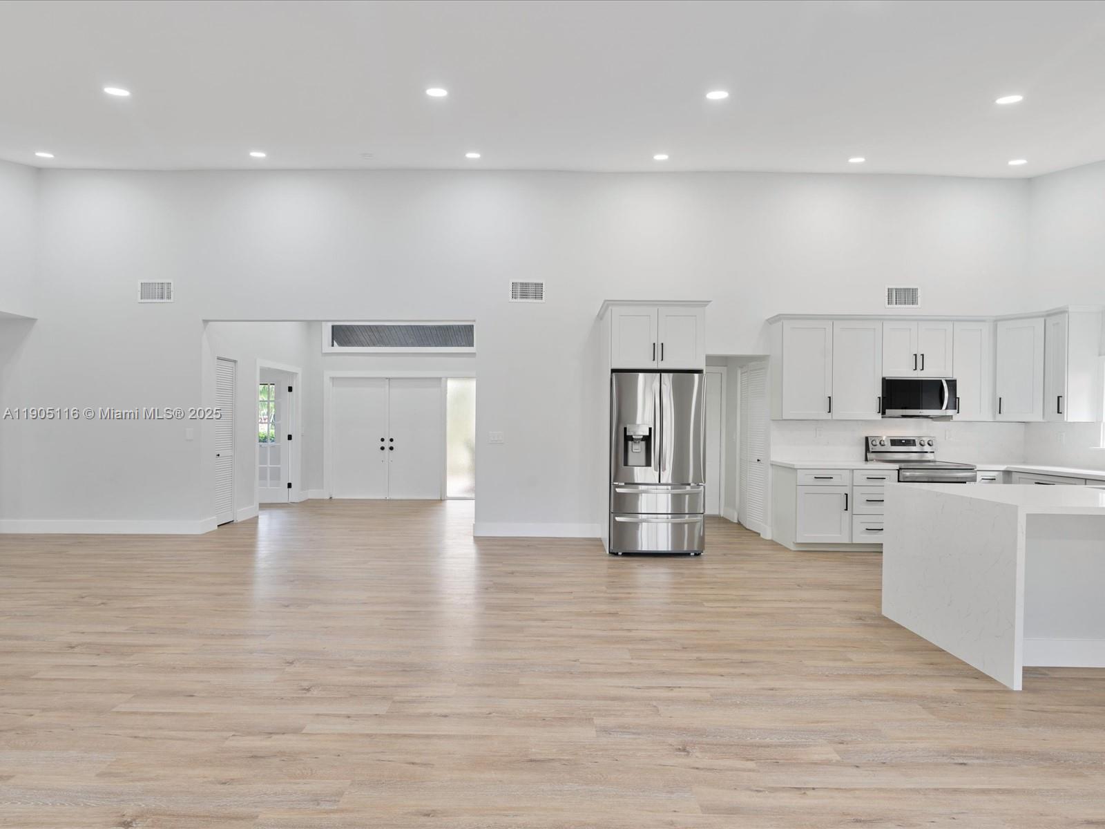 BOULEVARD EAST - Residential