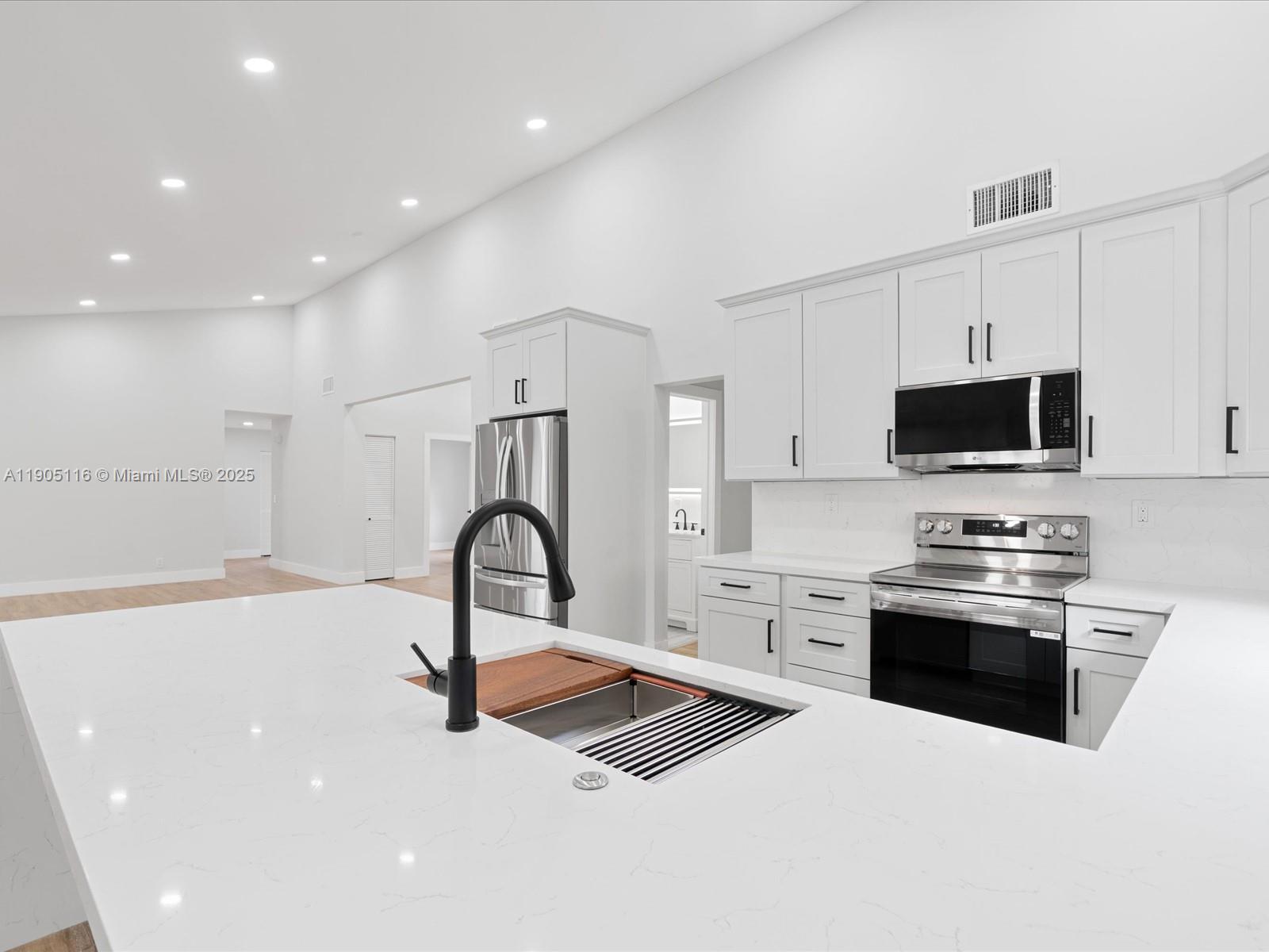 BOULEVARD EAST - Residential