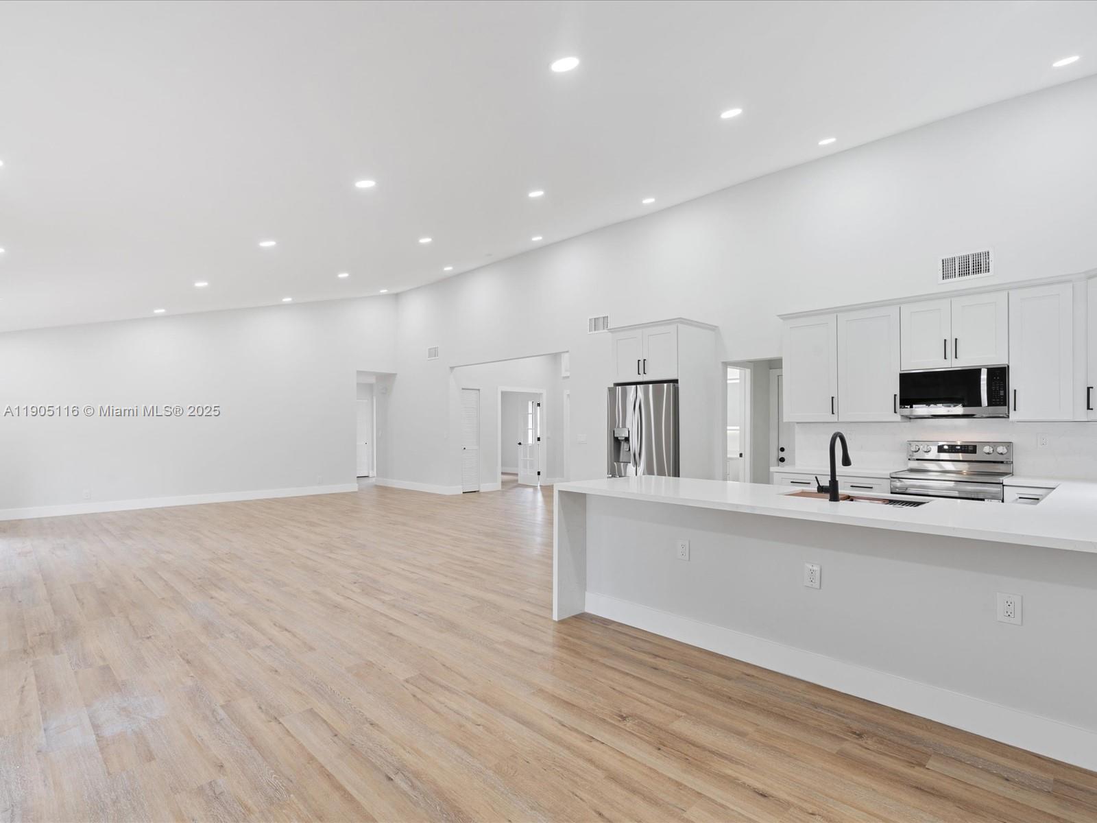 BOULEVARD EAST - Residential