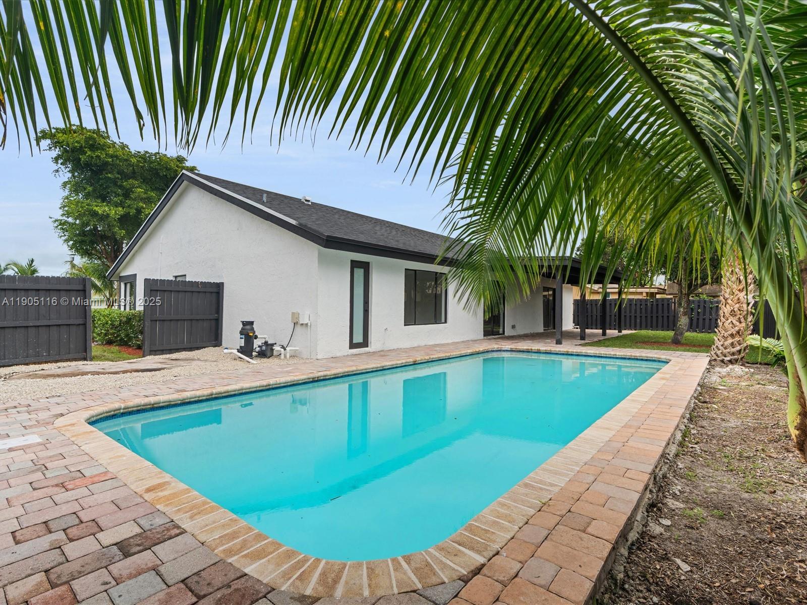 BOULEVARD EAST - Residential