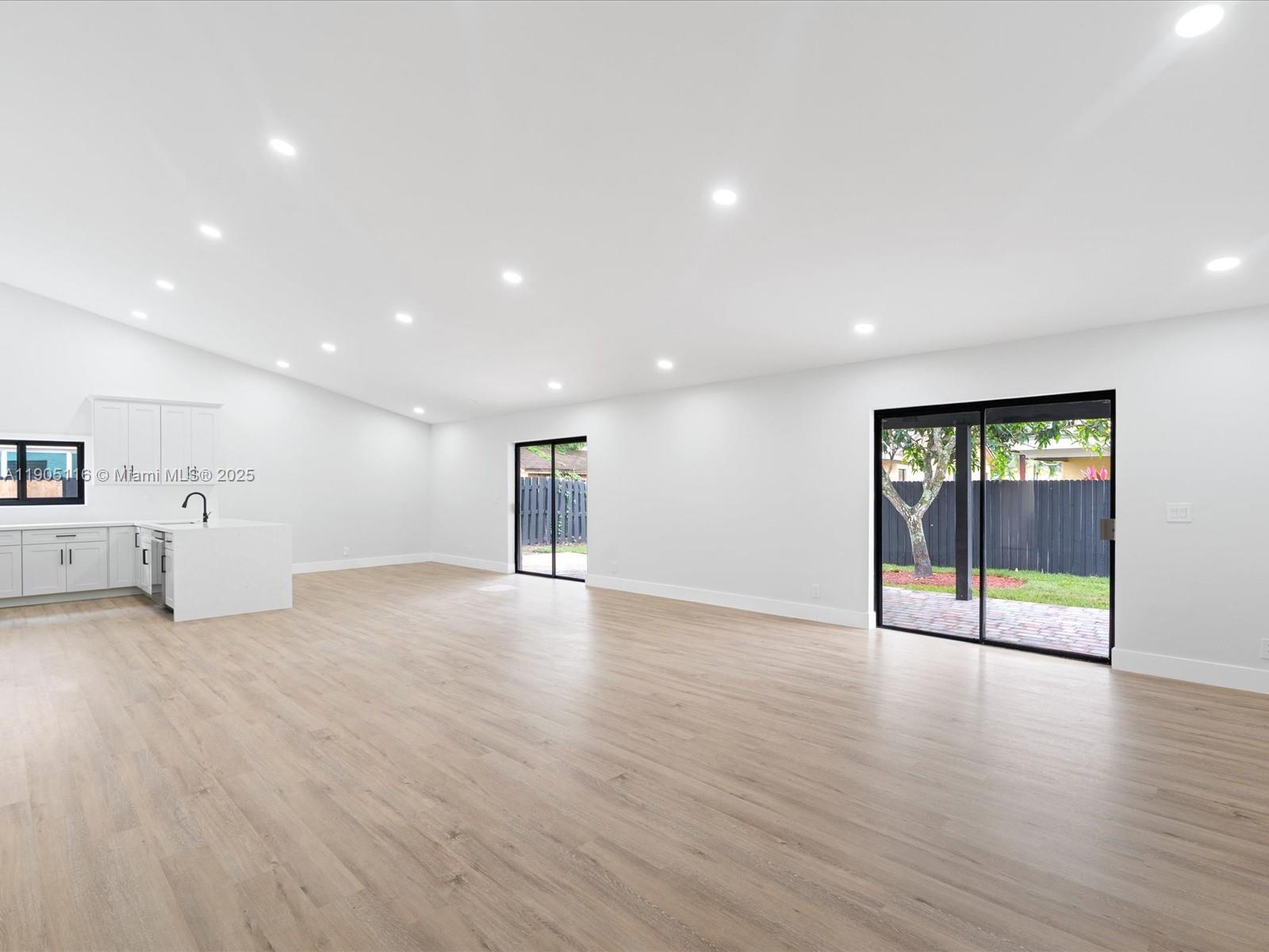 BOULEVARD EAST - Residential