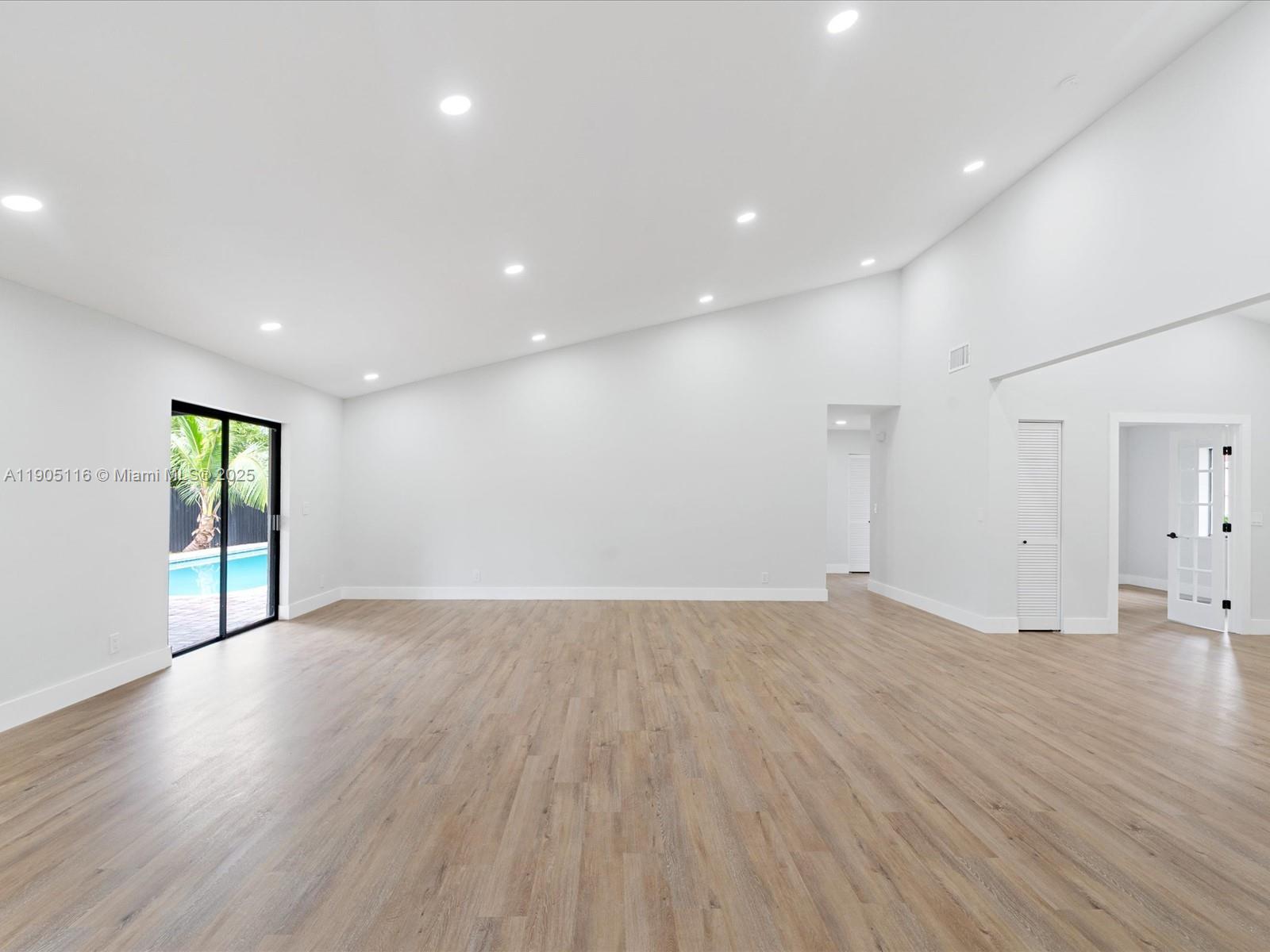 BOULEVARD EAST - Residential