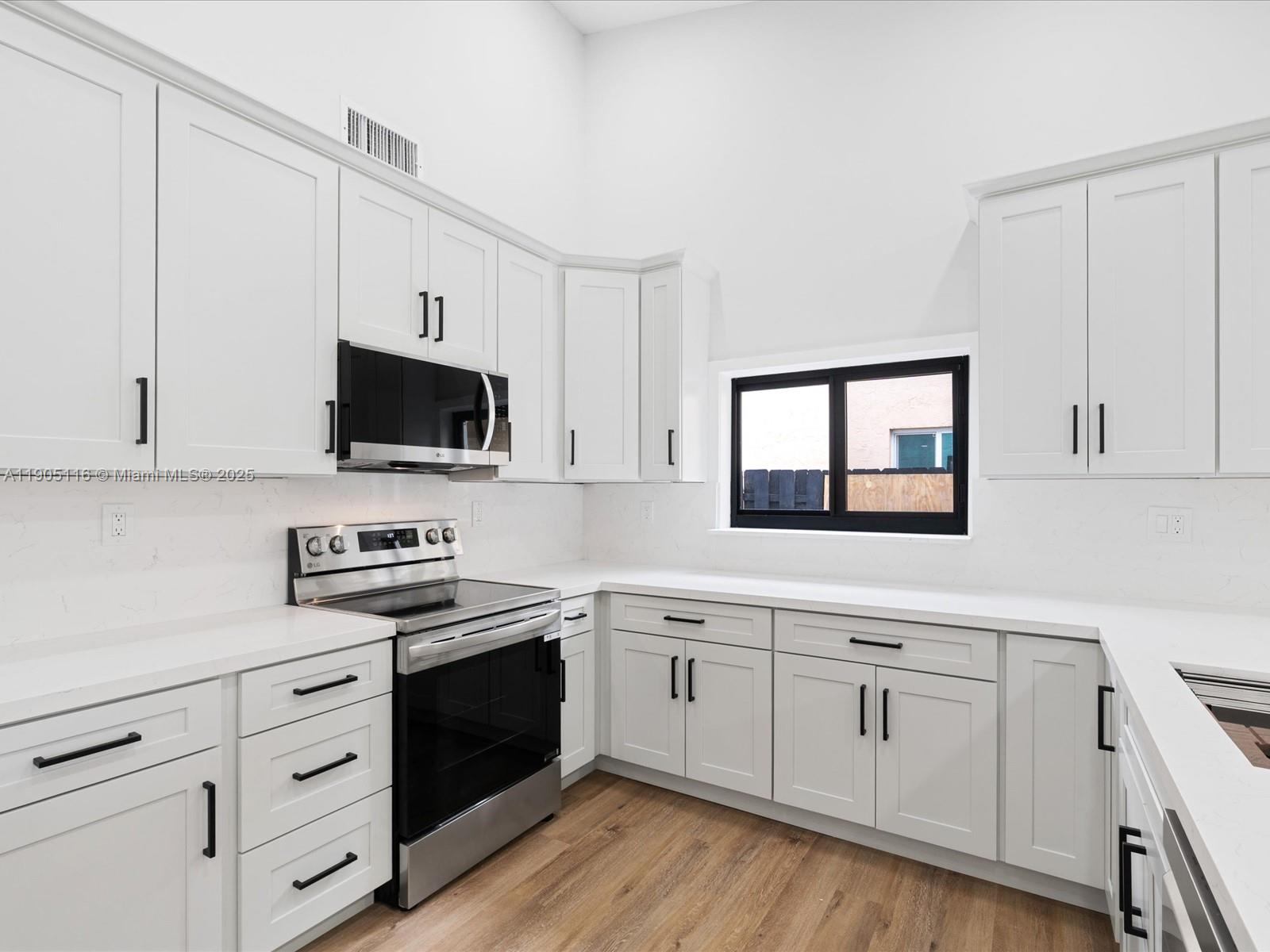 BOULEVARD EAST - Residential