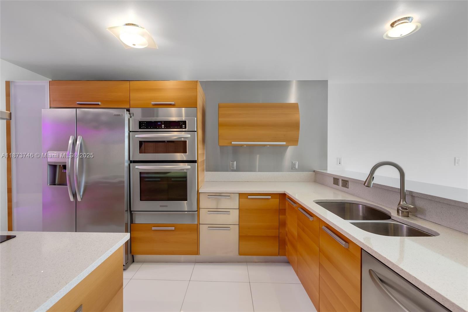 ARTECH RESIDENCES AT AVEN - Residential