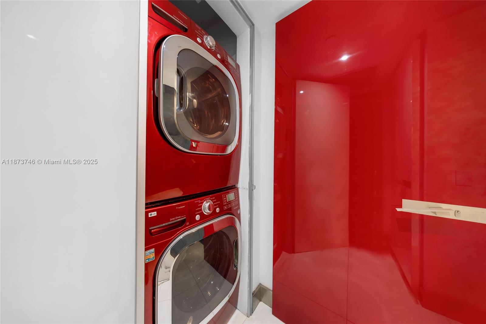 ARTECH RESIDENCES AT AVEN - Residential