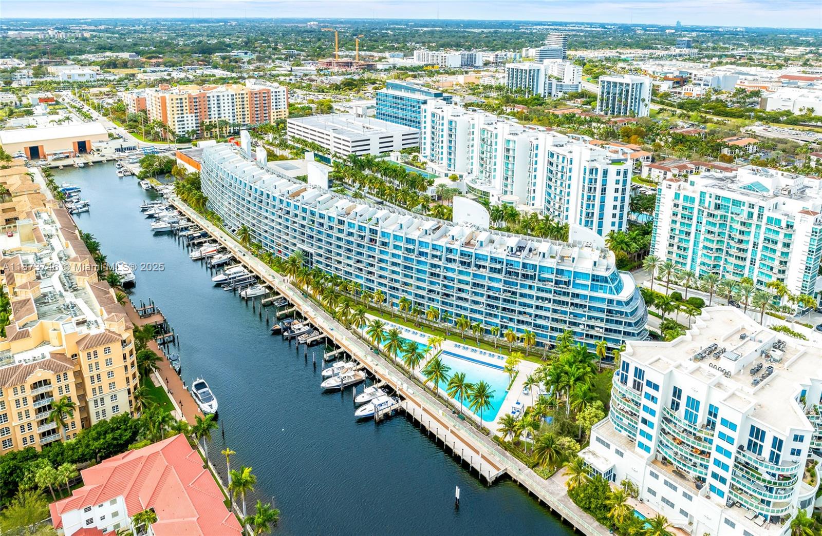 ARTECH RESIDENCES AT AVEN - Residential