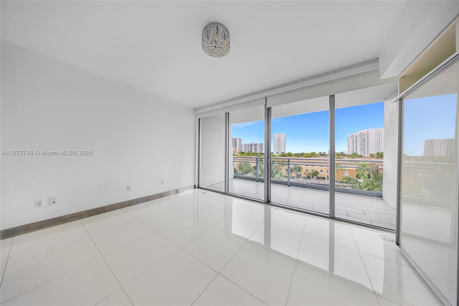 ARTECH RESIDENCES AT AVEN - Residential