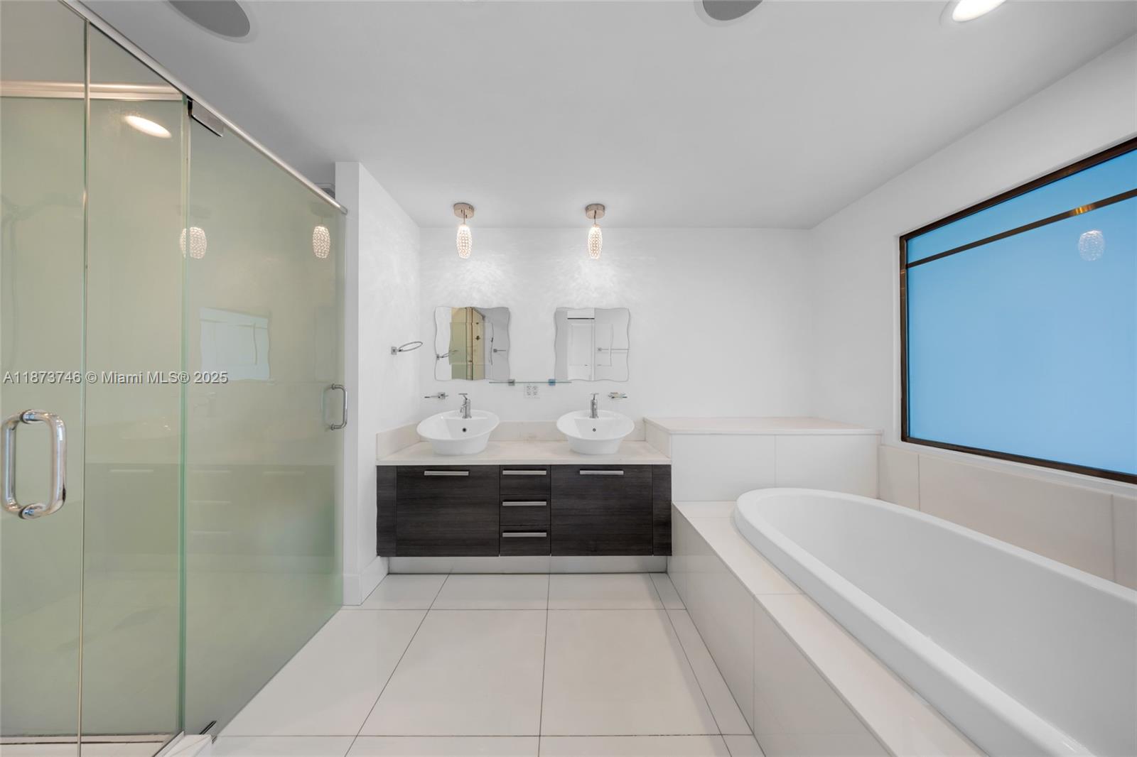 ARTECH RESIDENCES AT AVEN - Residential