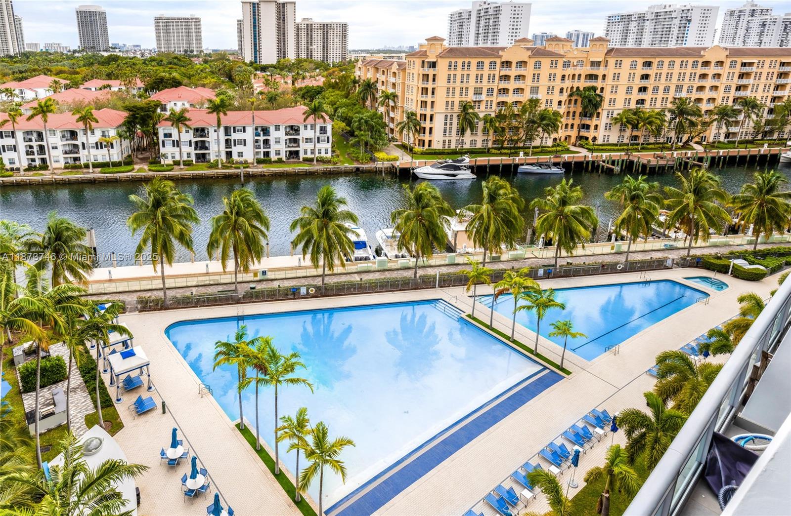 ARTECH RESIDENCES AT AVEN - Residential