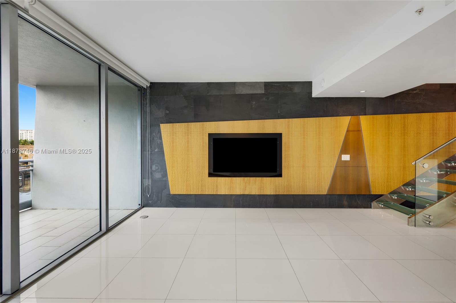 ARTECH RESIDENCES AT AVEN - Residential