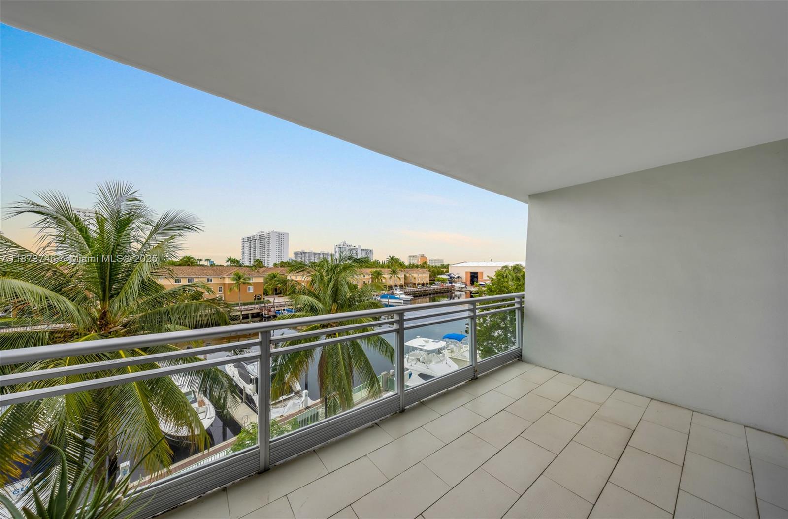 ARTECH RESIDENCES AT AVEN - Residential