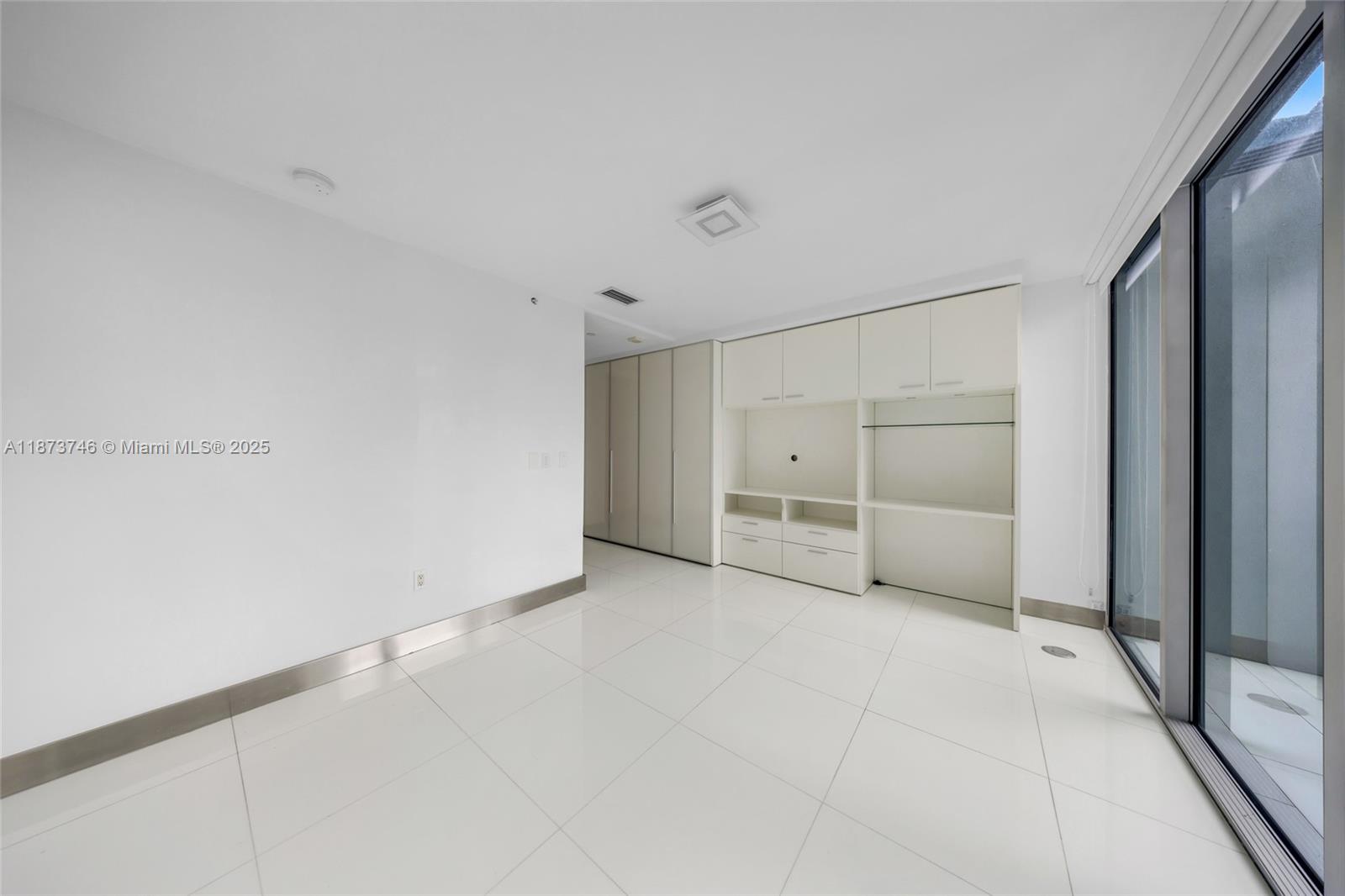 ARTECH RESIDENCES AT AVEN - Residential