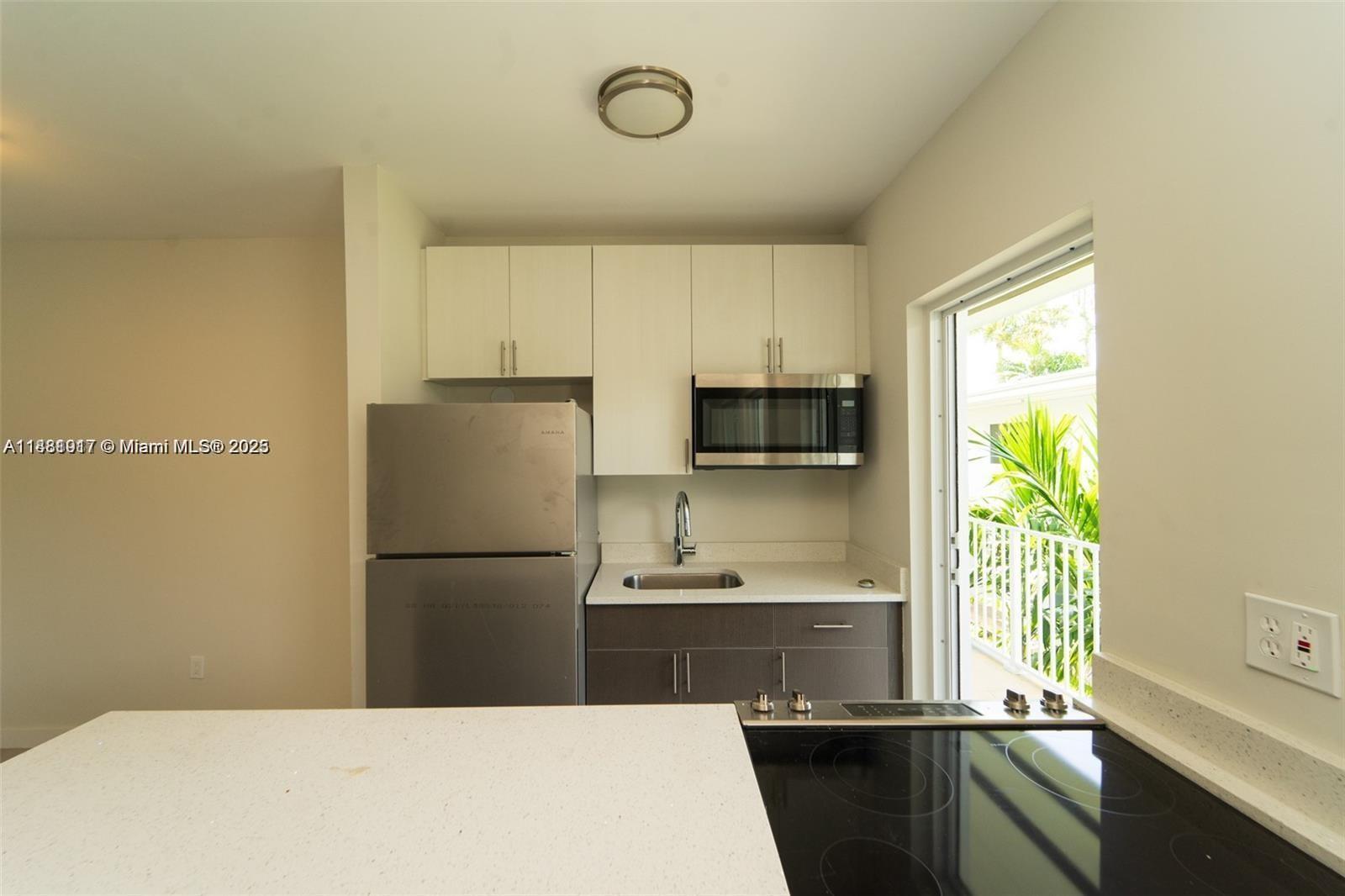 LINCOLN SUB - Residential Lease
