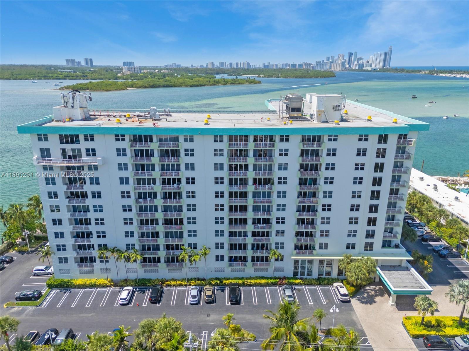 ISLAND POINTE CONDO - Residential