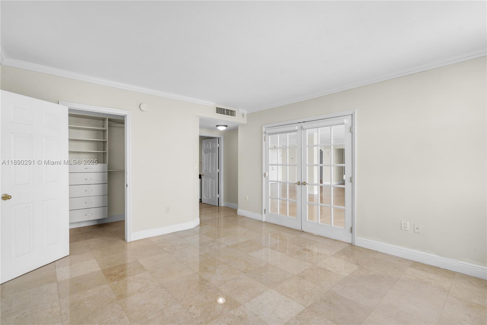 ISLAND POINTE CONDO - Residential