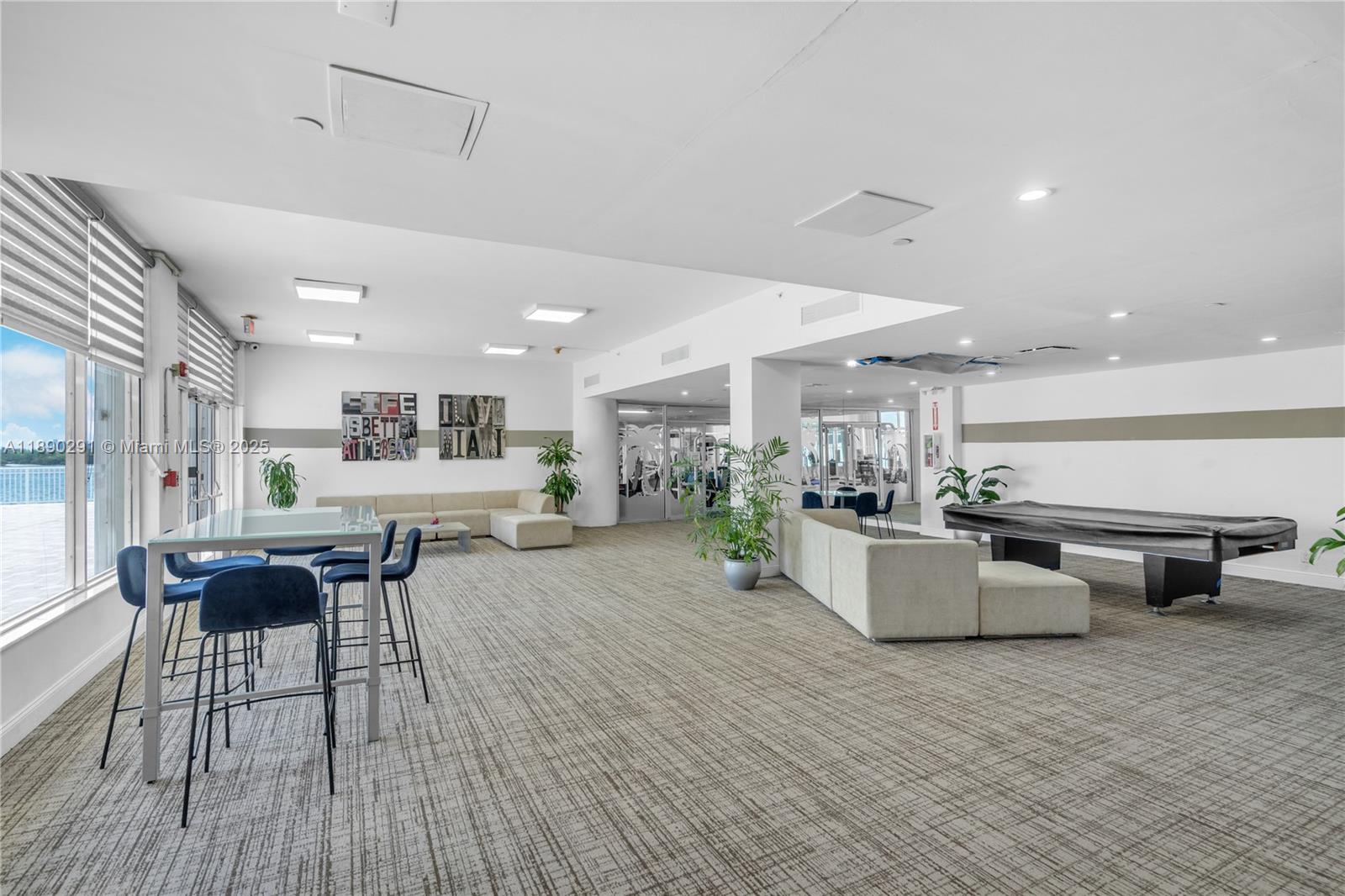 ISLAND POINTE CONDO - Residential