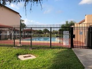 425 W Park Dr 12