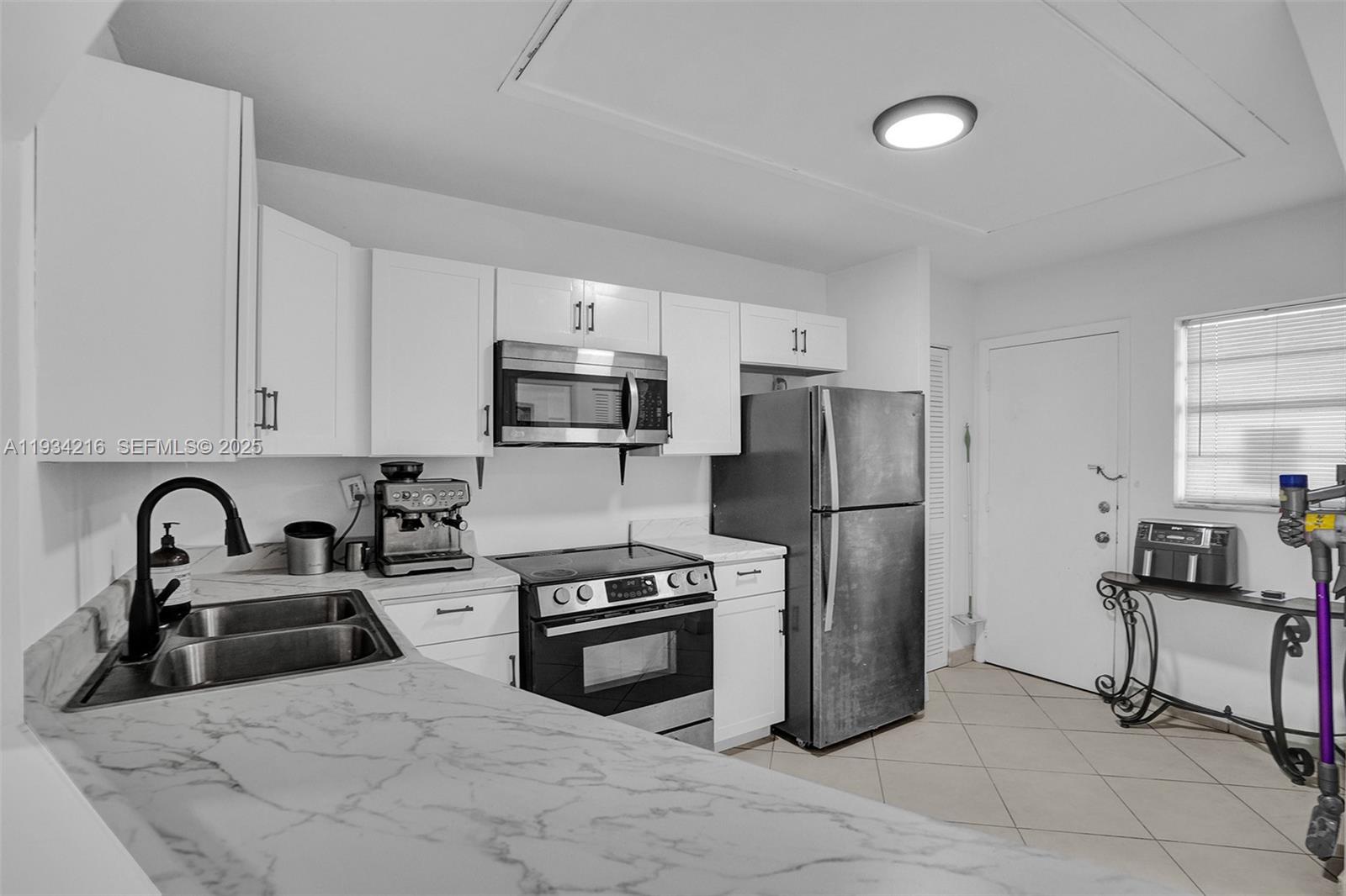 1780 NE 191st St 304-2