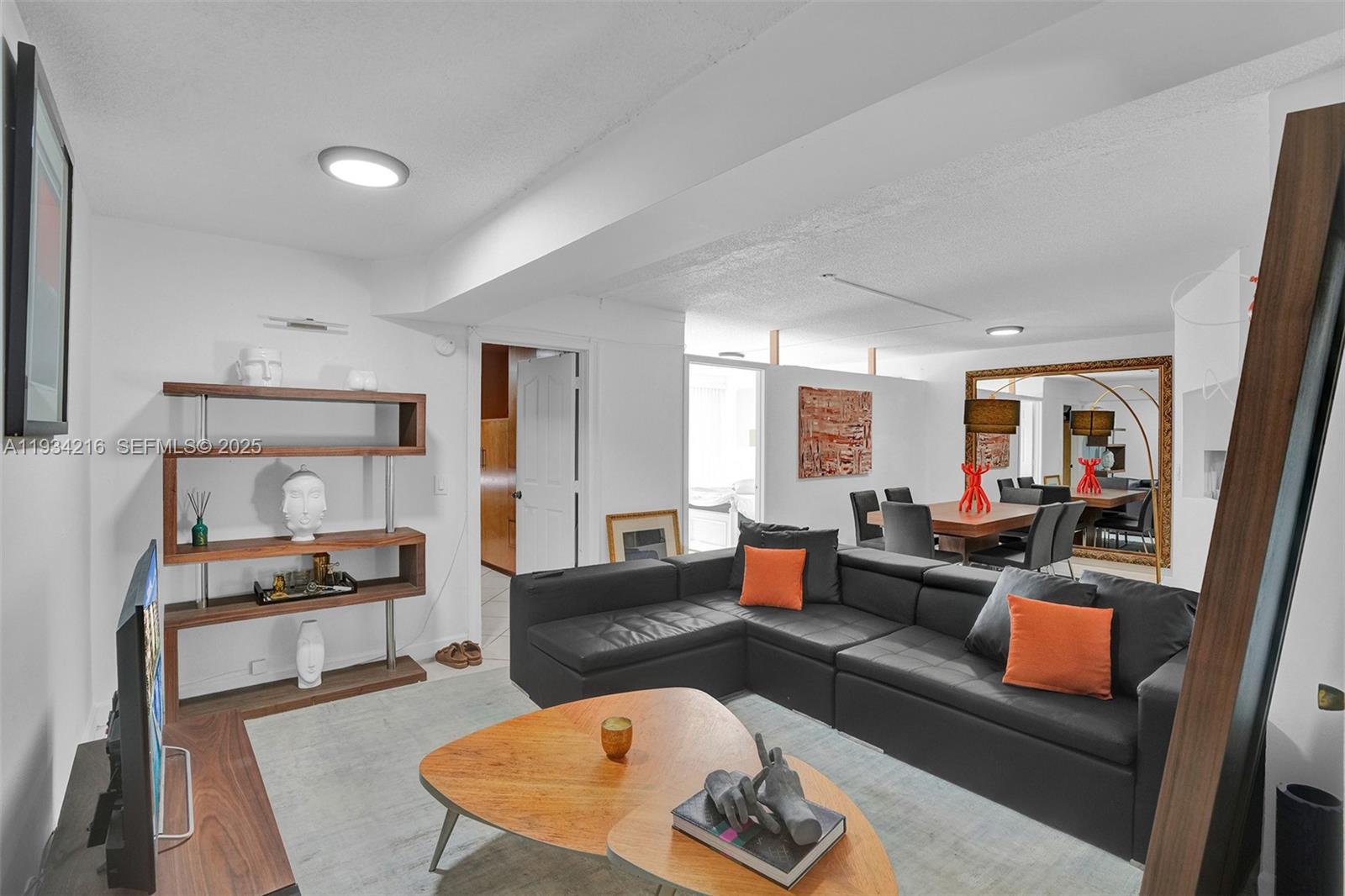 JADE WINDS GROUP - - Residential