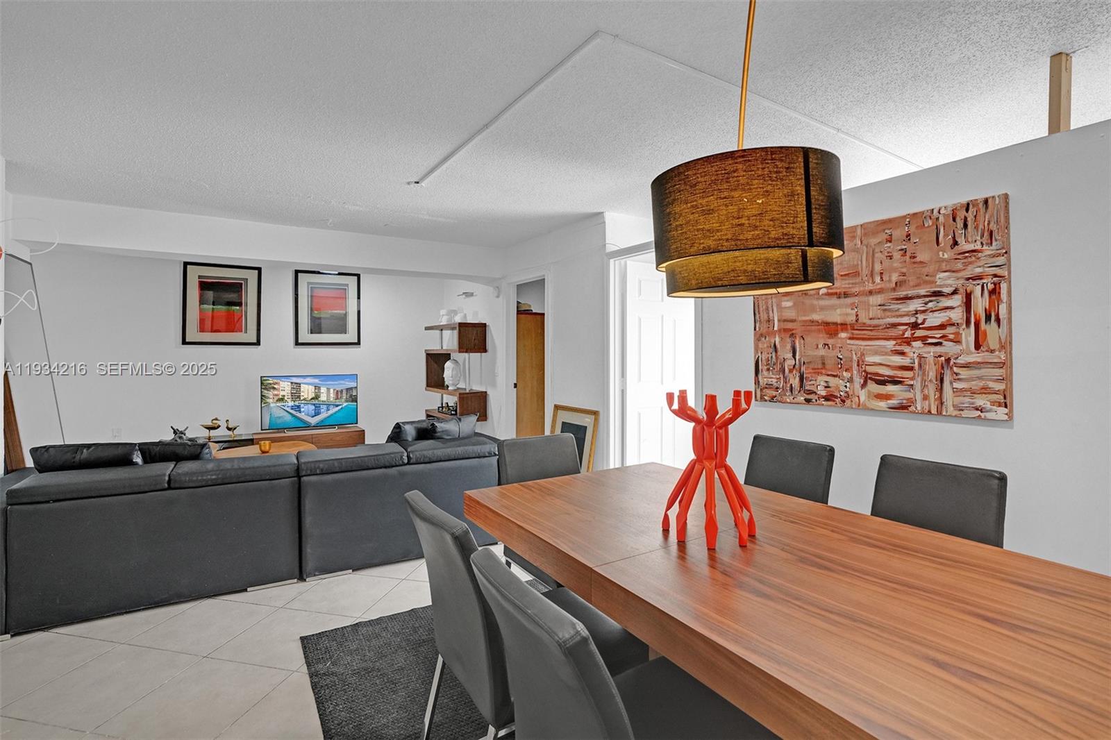 JADE WINDS GROUP - - Residential