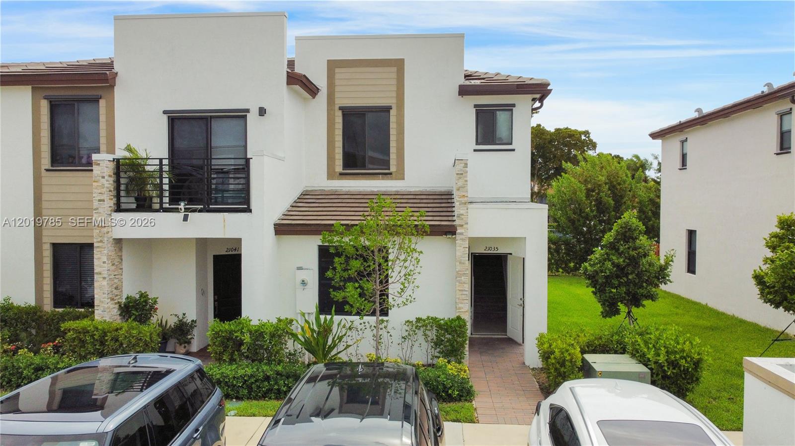 VIA VENTURA NEIGHBORHOOD - Residential