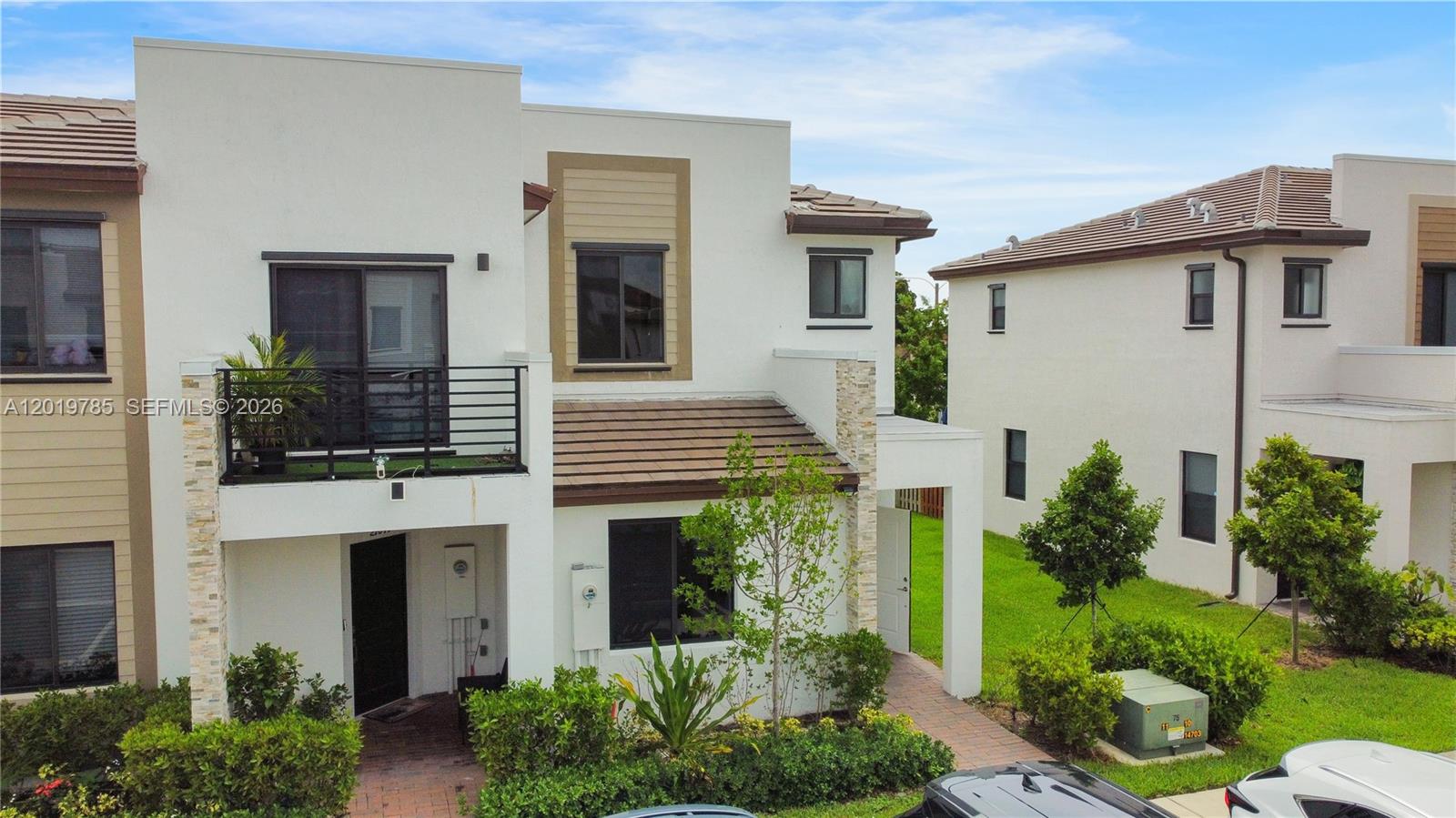 VIA VENTURA NEIGHBORHOOD - Residential