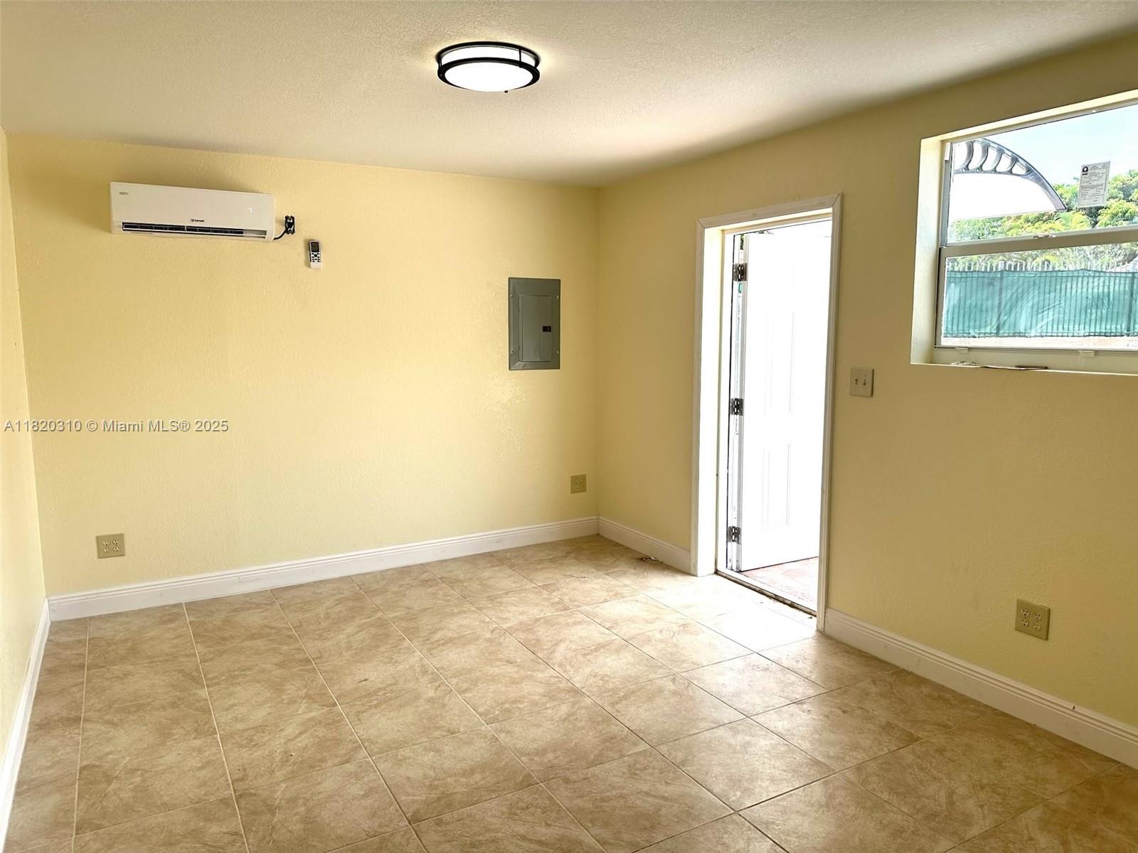 17625 SW 160th Ave -