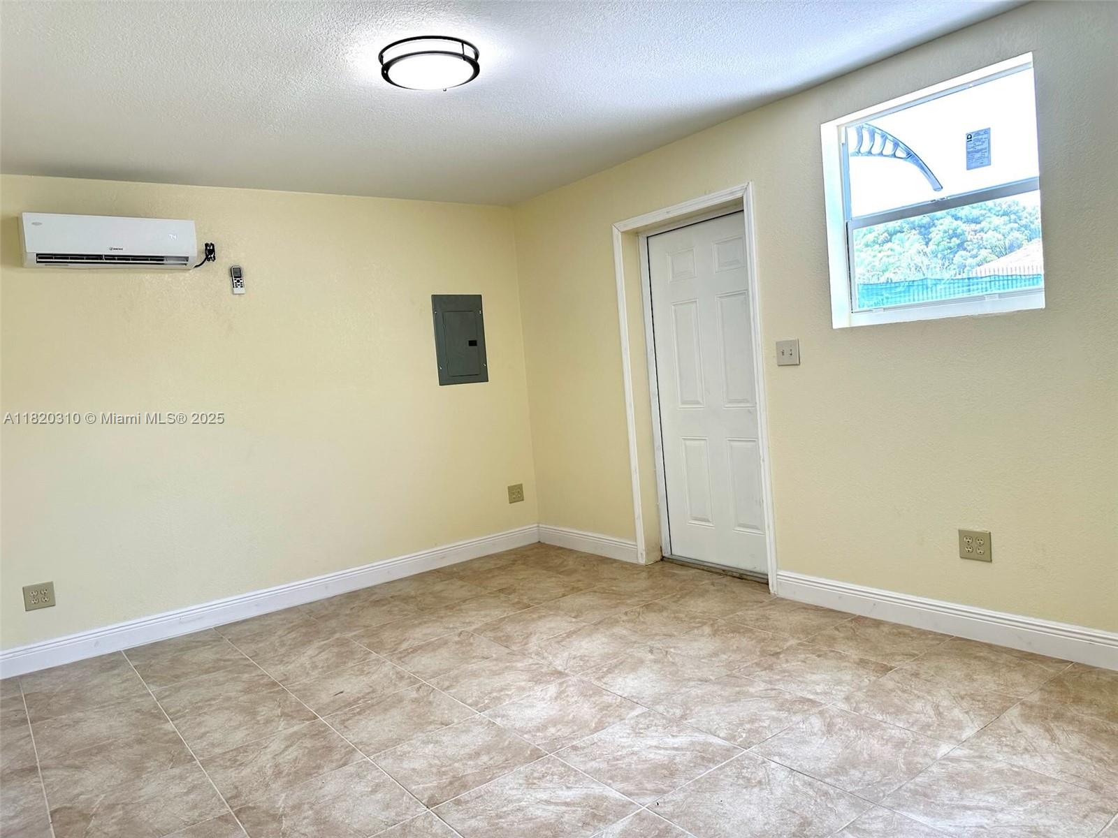 17625 SW 160th Ave -