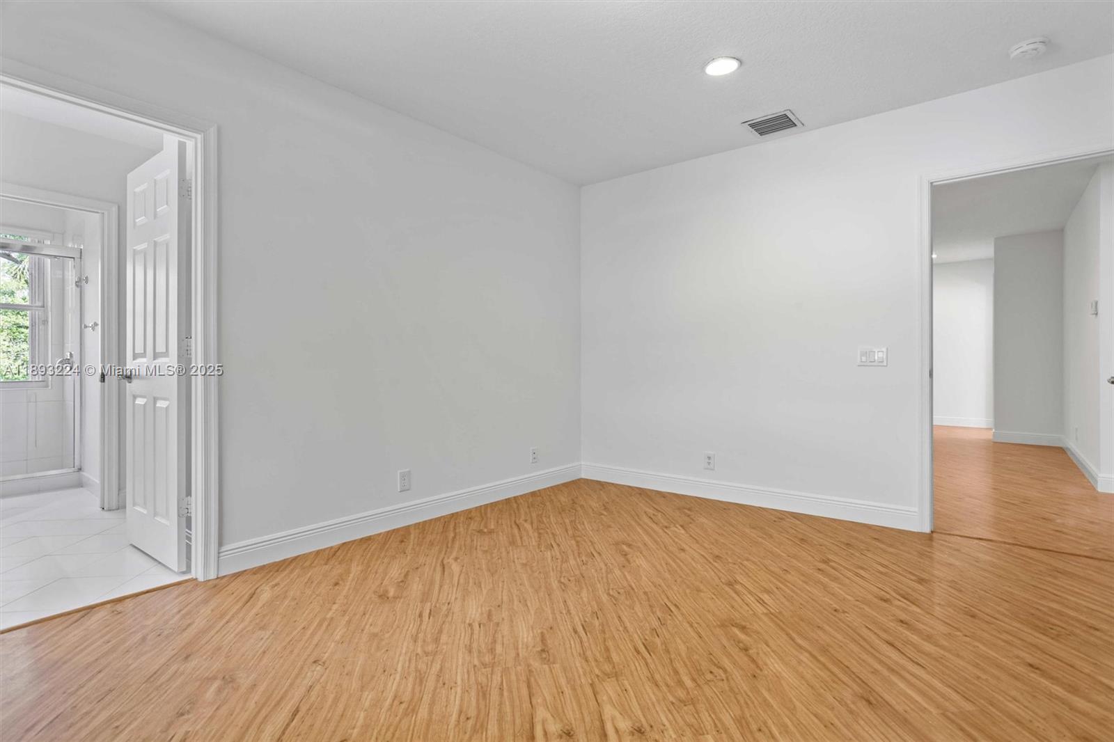 SECTOR 2-PARCELS 11 27 28 - Residential Lease