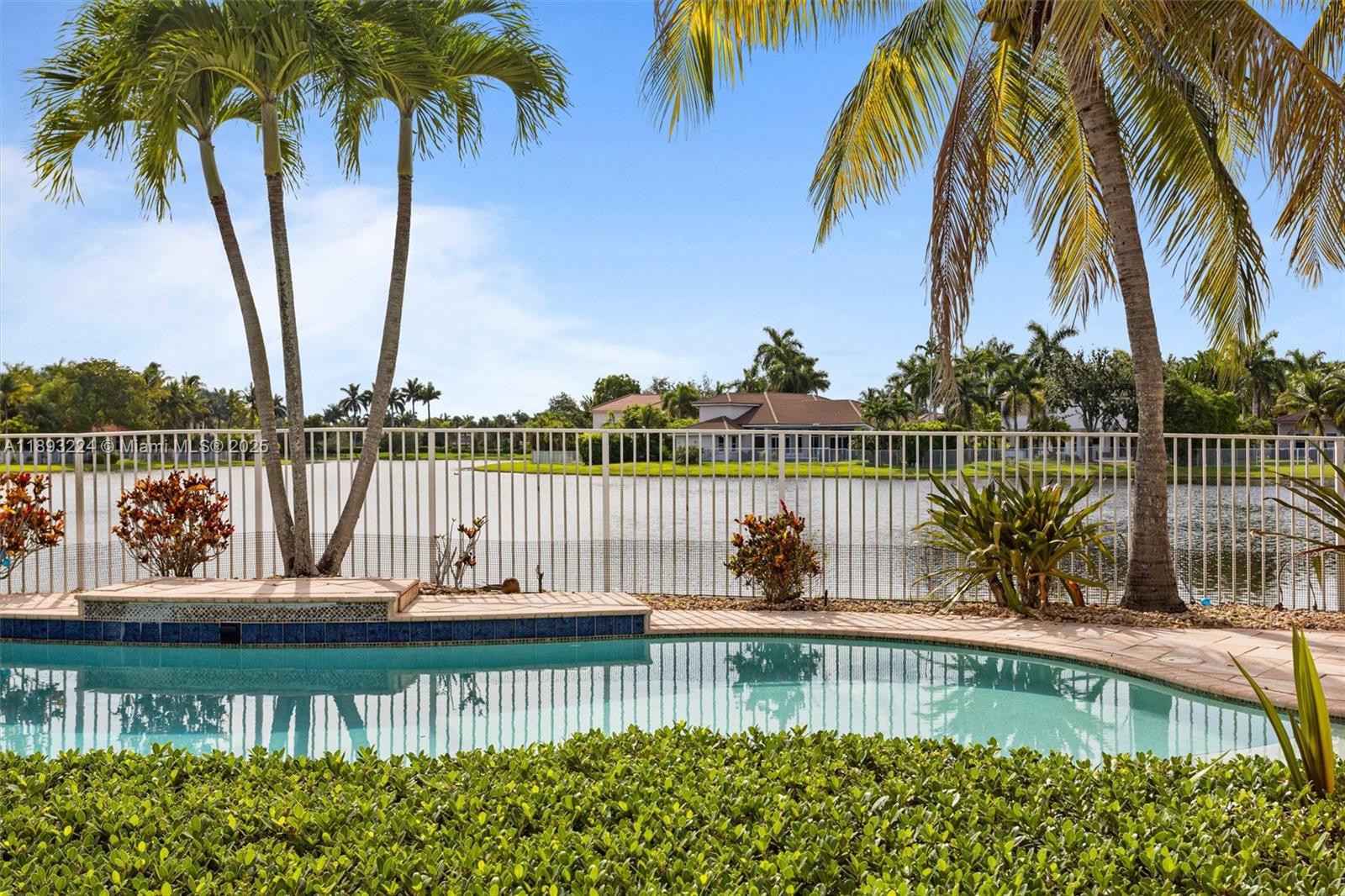SECTOR 2-PARCELS 11 27 28 - Residential Lease