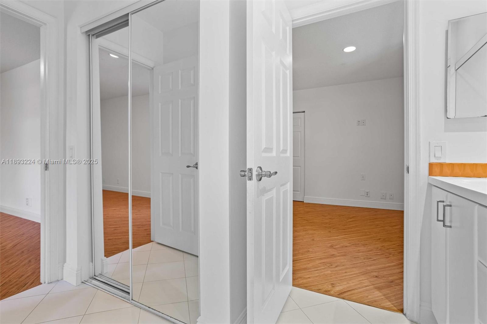 SECTOR 2-PARCELS 11 27 28 - Residential Lease