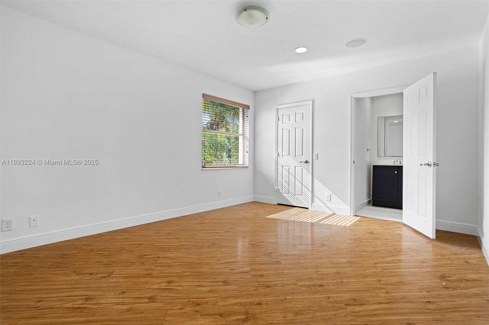 SECTOR 2-PARCELS 11 27 28 - Residential Lease