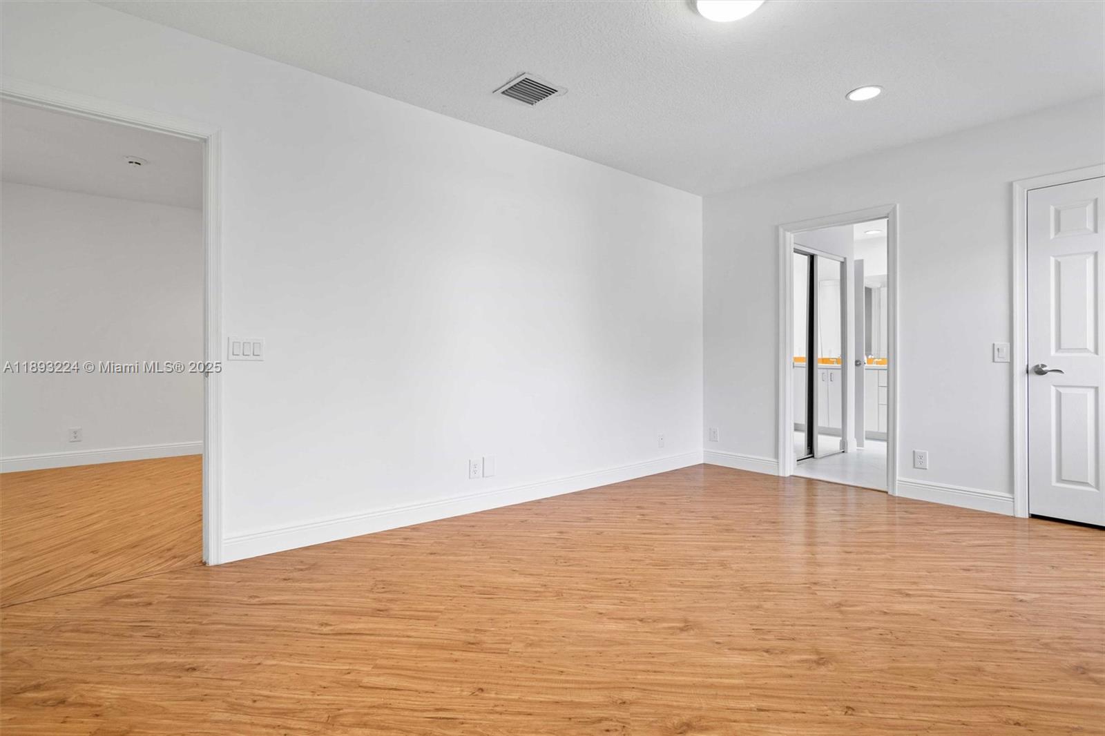SECTOR 2-PARCELS 11 27 28 - Residential Lease