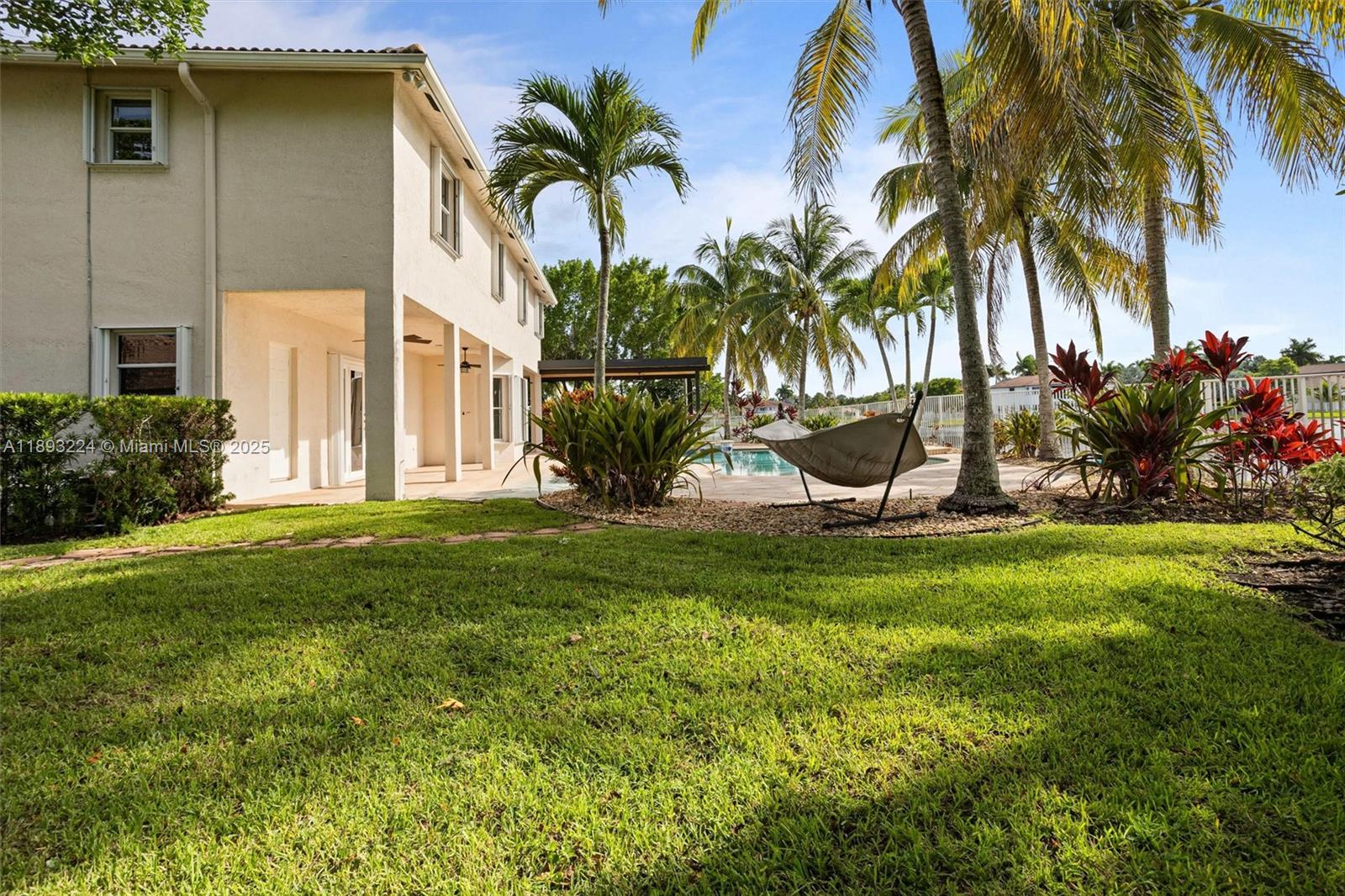 SECTOR 2-PARCELS 11 27 28 - Residential Lease