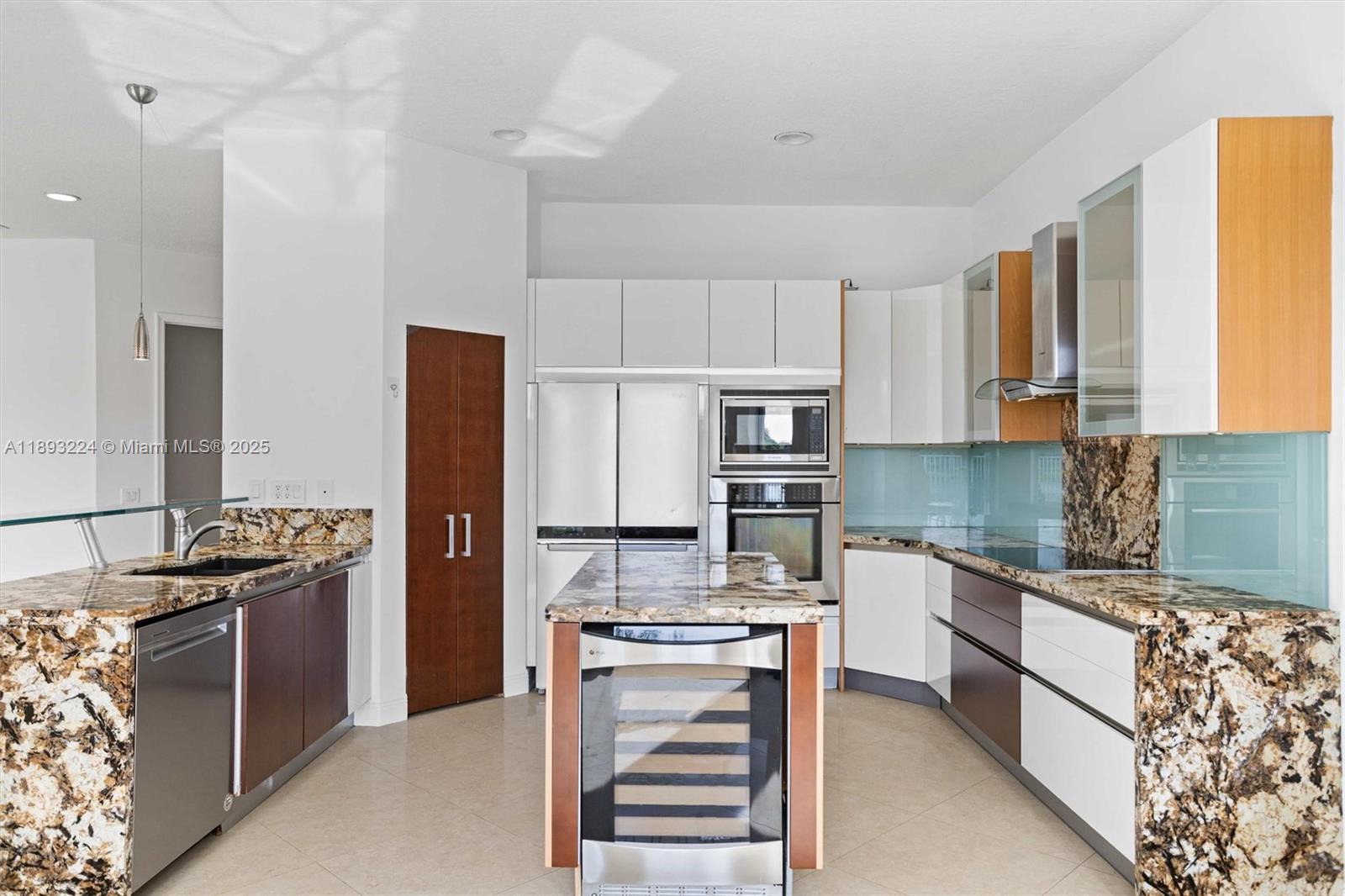 SECTOR 2-PARCELS 11 27 28 - Residential Lease