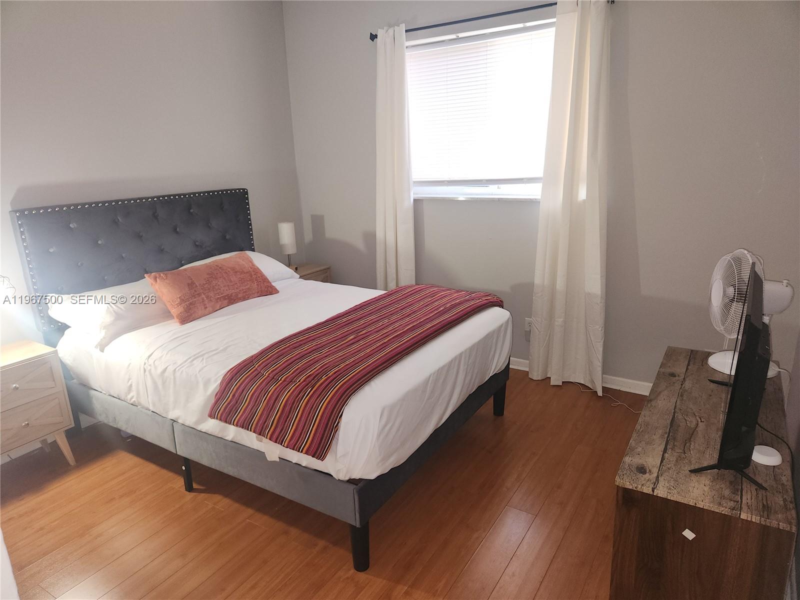 WINDSOR COURT CONDOMINIUM - Residential