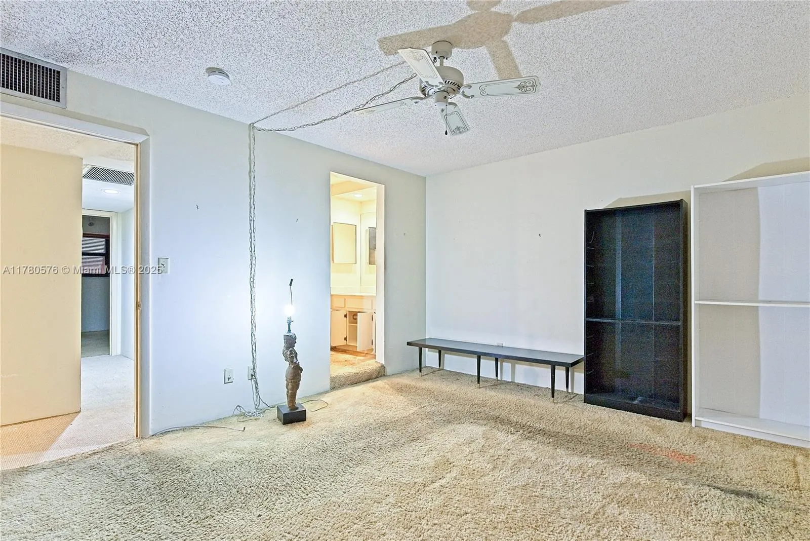Pembroke Pines, Florida 33026, United States, 3 Bedrooms Bedrooms, ,3 BathroomsBathrooms,Residential,Active,113448