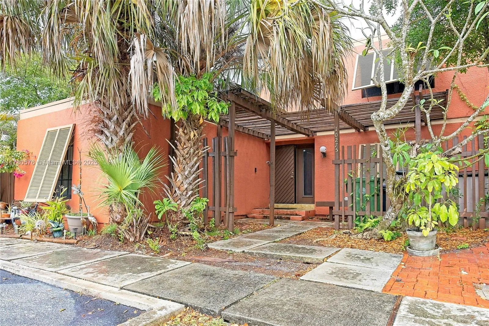 Pembroke Pines, Florida 33026, United States, 3 Bedrooms Bedrooms, ,3 BathroomsBathrooms,Residential,Active,113448