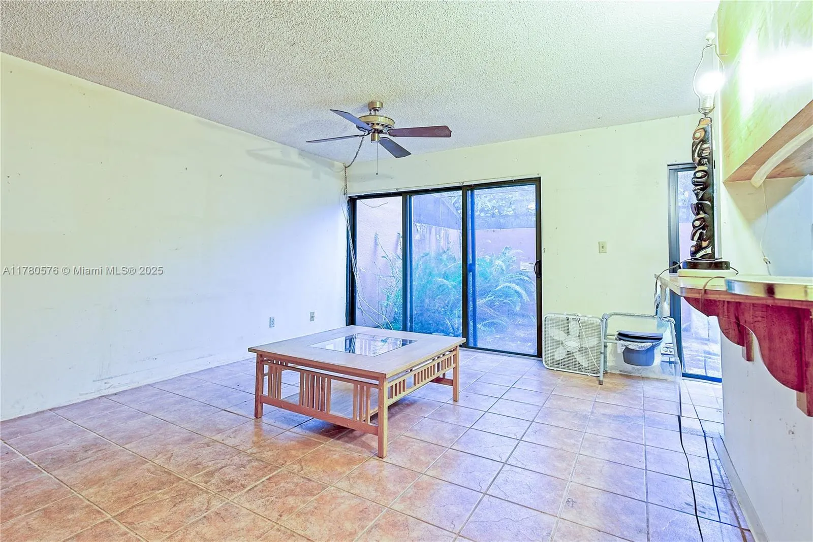 Pembroke Pines, Florida 33026, United States, 3 Bedrooms Bedrooms, ,3 BathroomsBathrooms,Residential,Active,113448