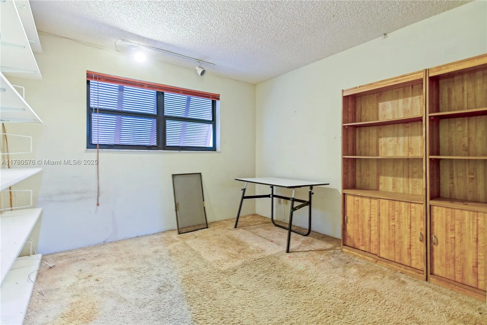 Pembroke Pines, Florida 33026, United States, 3 Bedrooms Bedrooms, ,3 BathroomsBathrooms,Residential,Active,113448