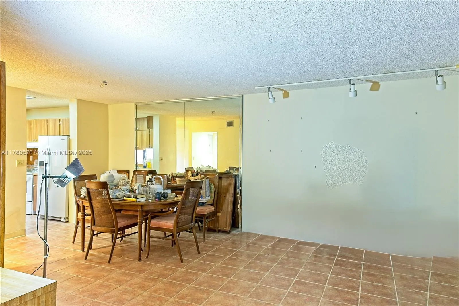 Pembroke Pines, Florida 33026, United States, 3 Bedrooms Bedrooms, ,3 BathroomsBathrooms,Residential,Active,113448