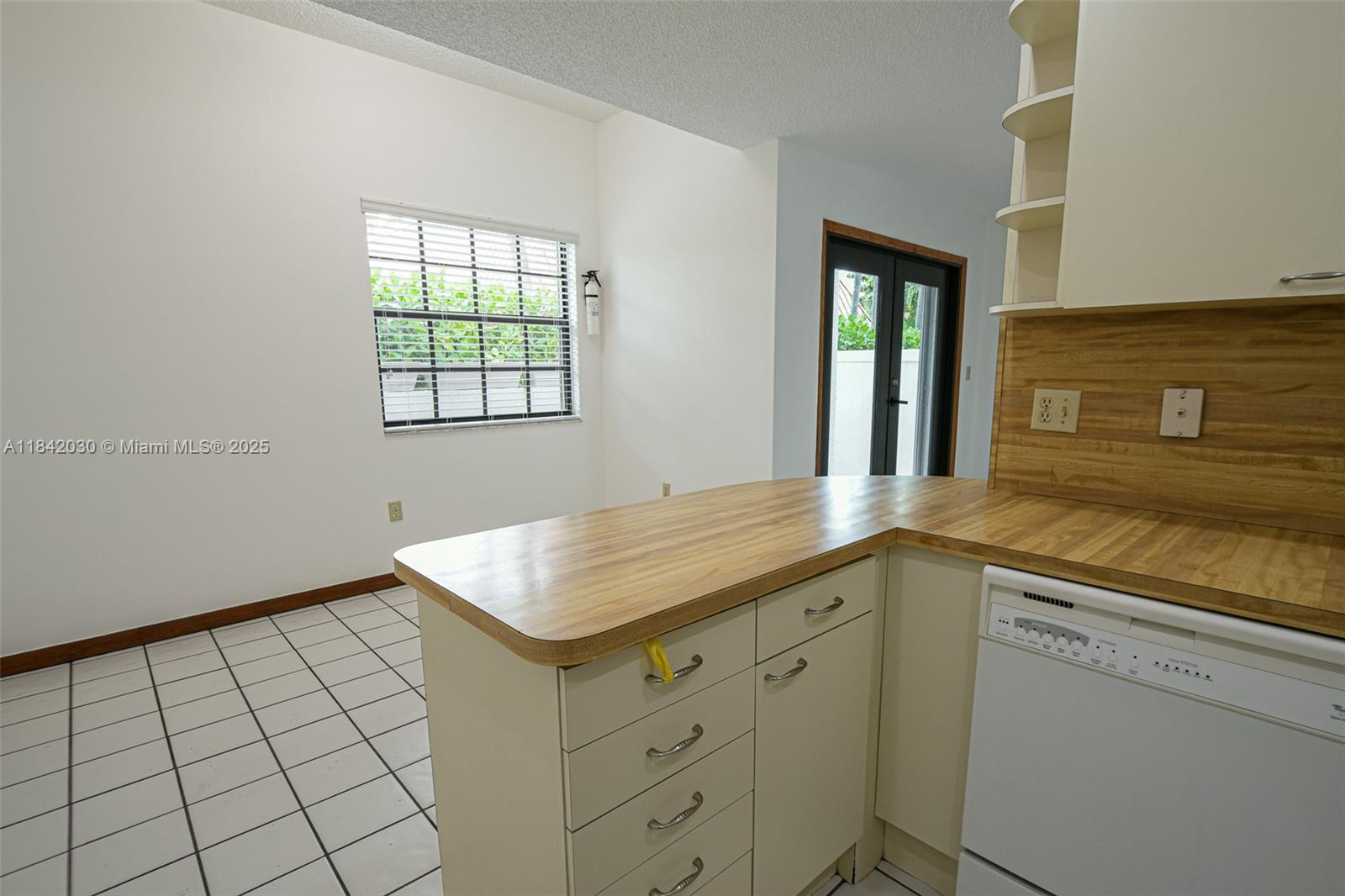 Alhambra Gate Homes - Residential