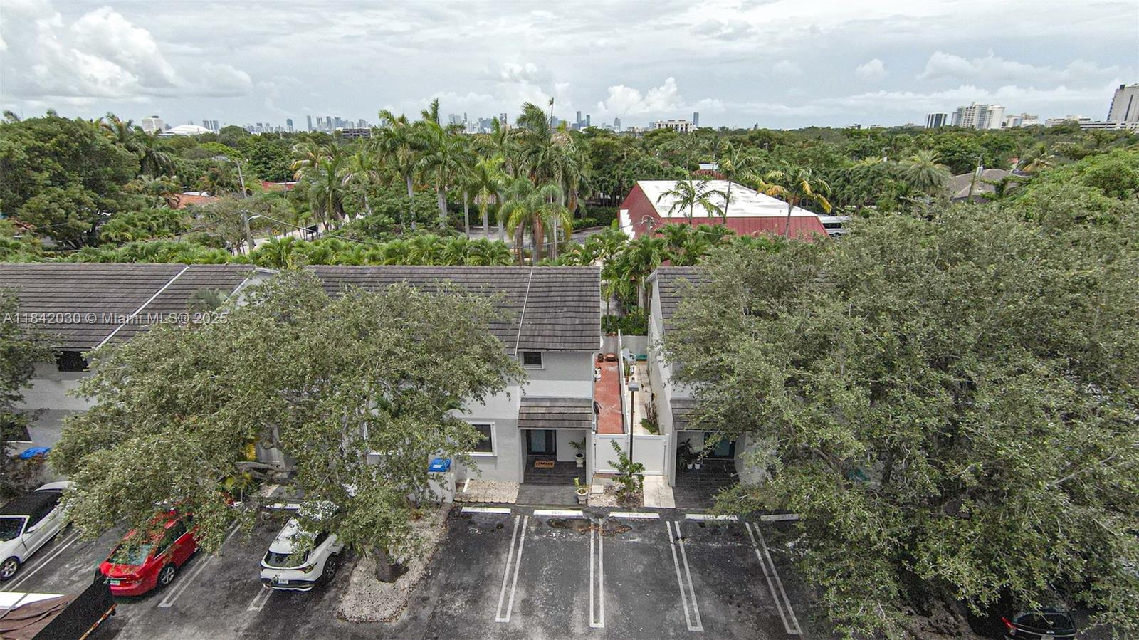 3542 SW 17 2B