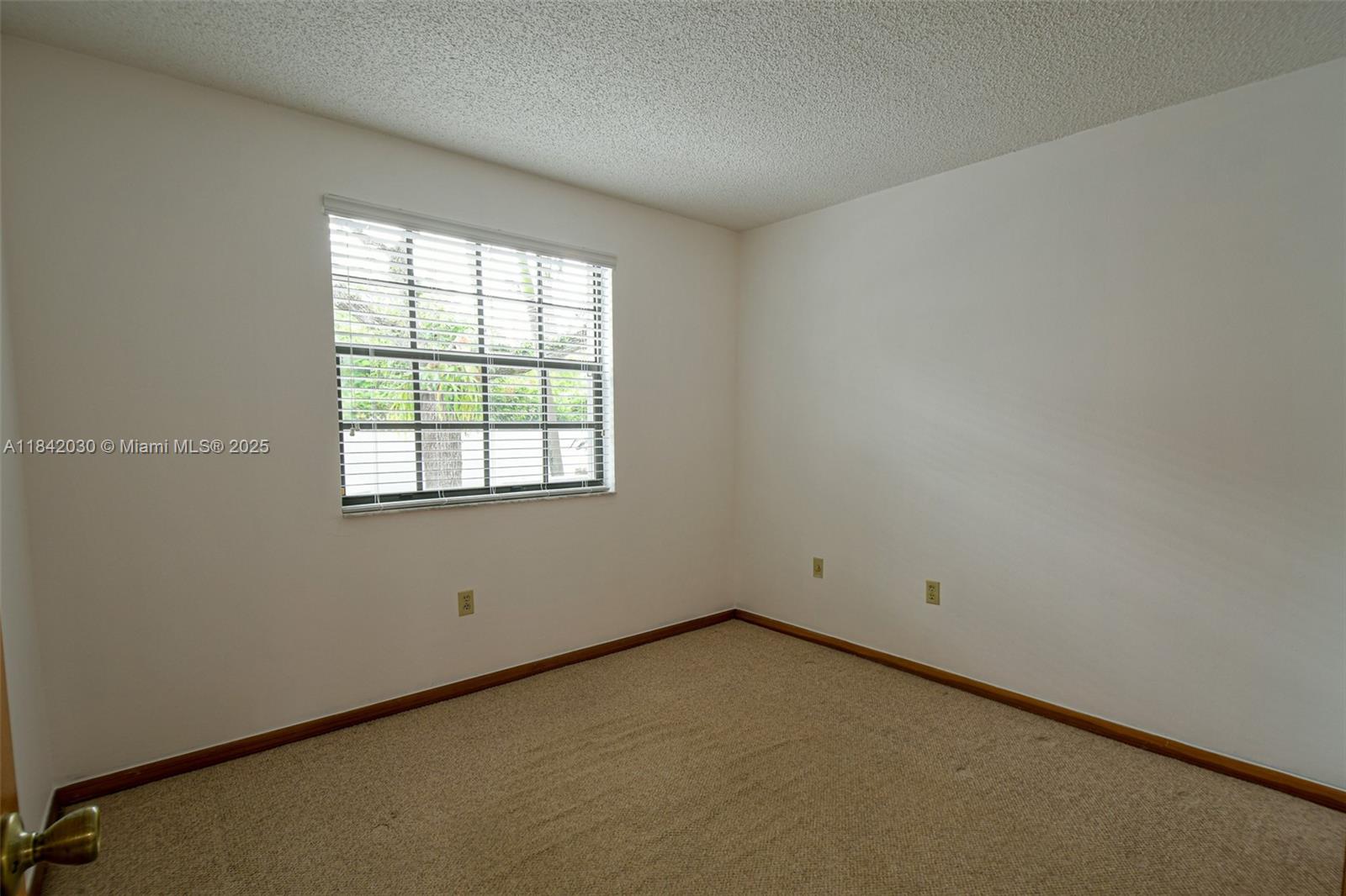 3542 SW 17 2B
