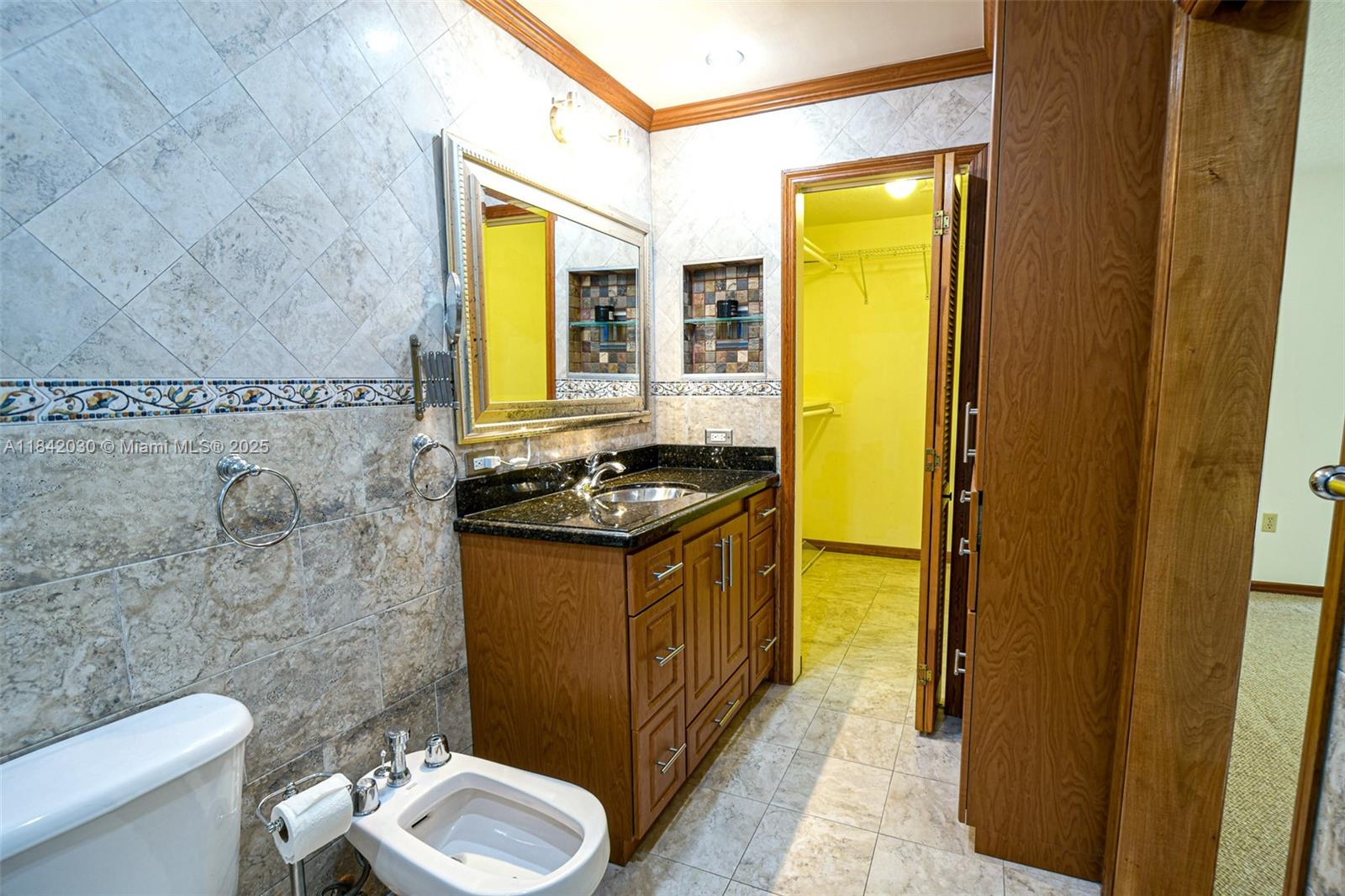 Alhambra Gate Homes - Residential