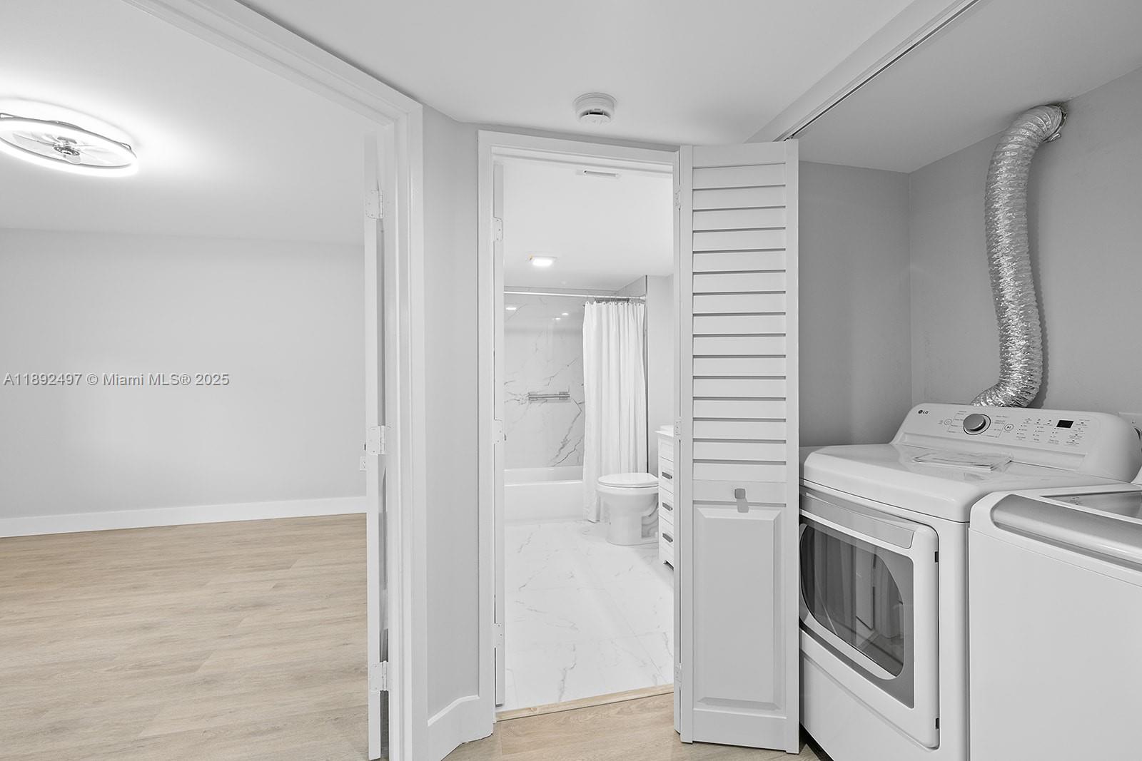 SUFFOLK AT CENTURY VILLAG - Residential