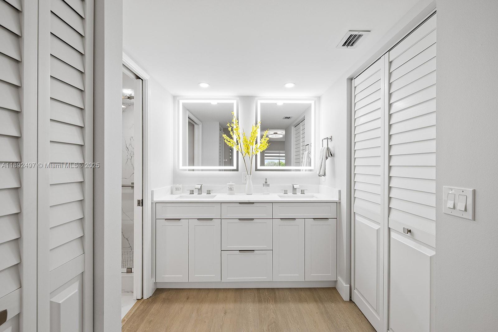 SUFFOLK AT CENTURY VILLAG - Residential