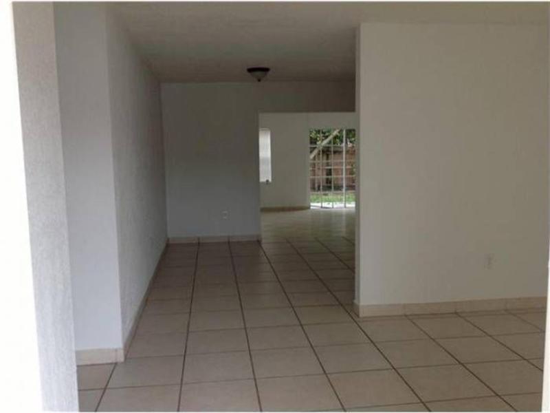 CENTURY BREEZE - Residential Lease