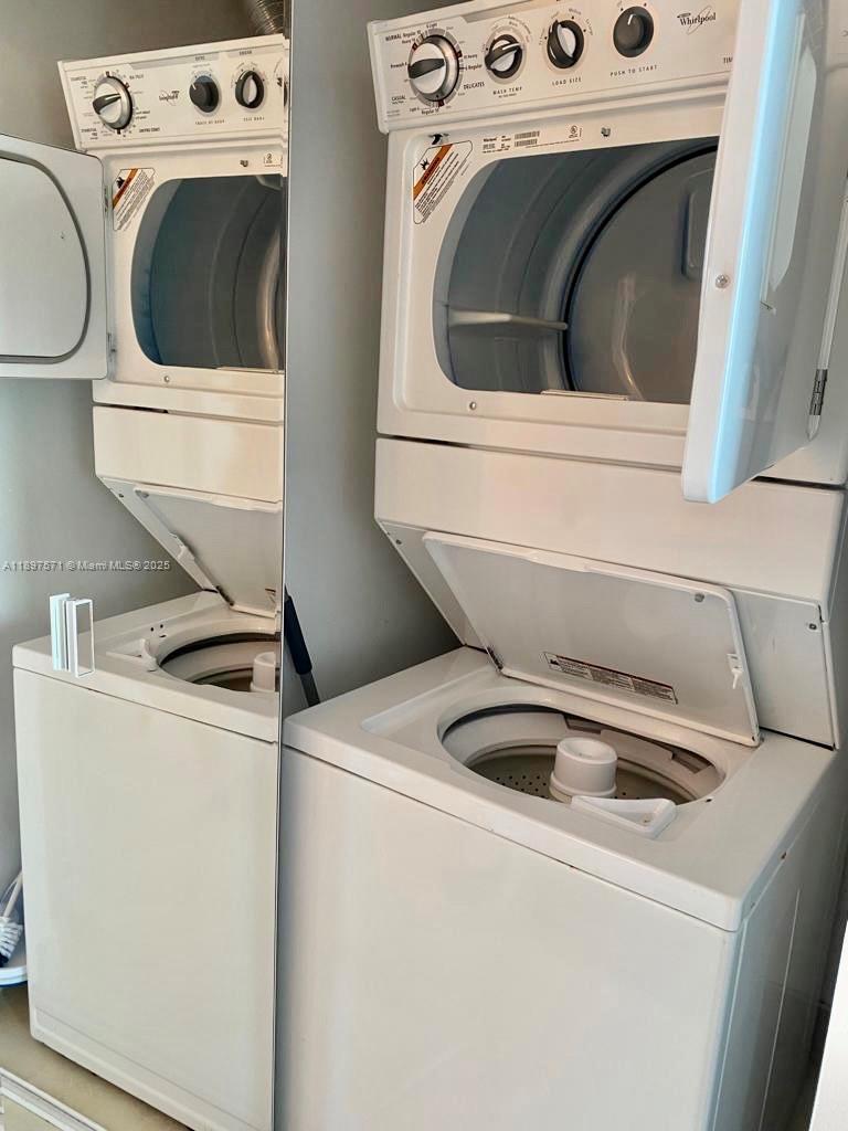 INFINITY AT BRICKELL CONDO - Residential Lease